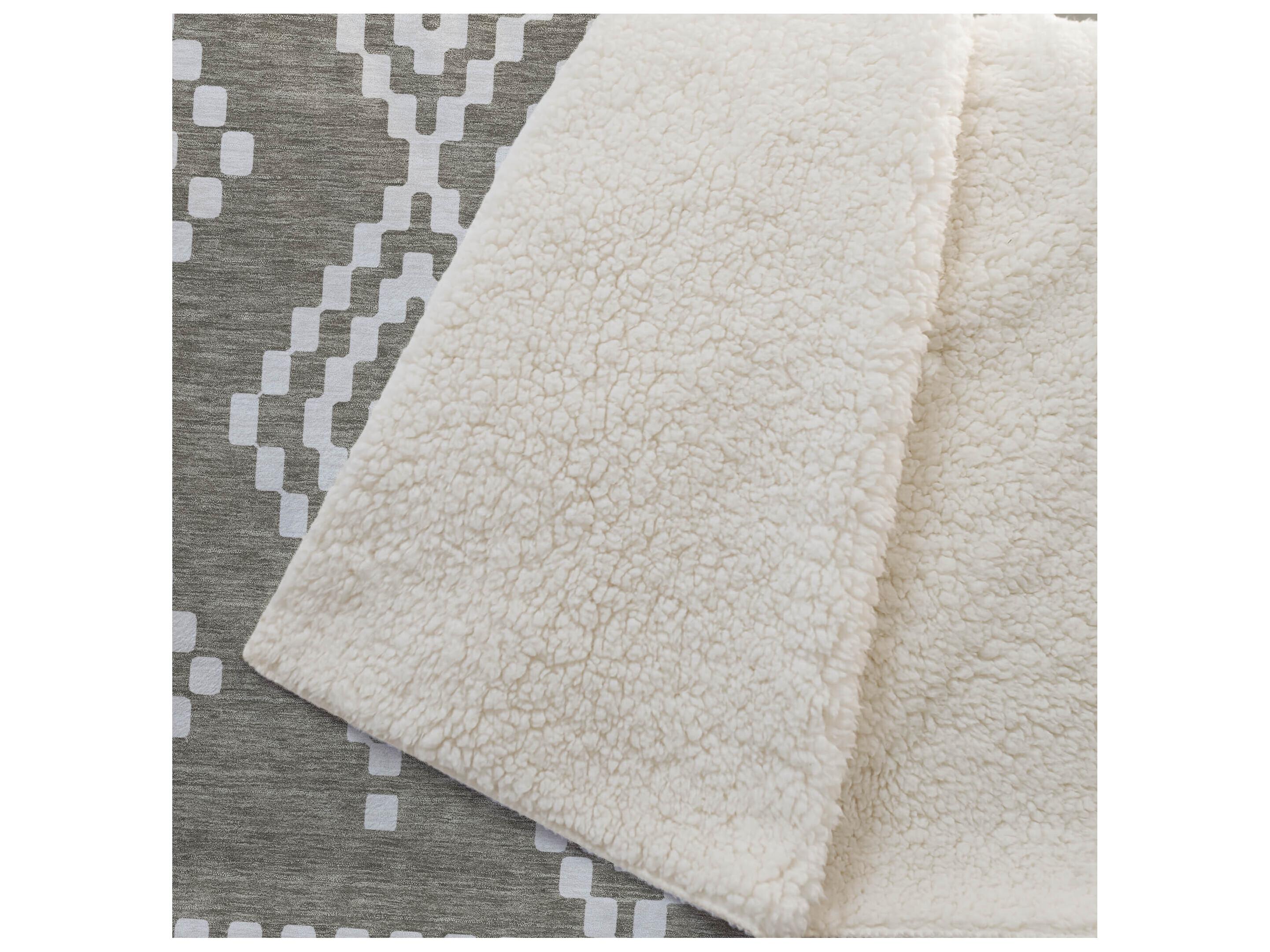 Dalyn Sherpa Brown Polyester Throw