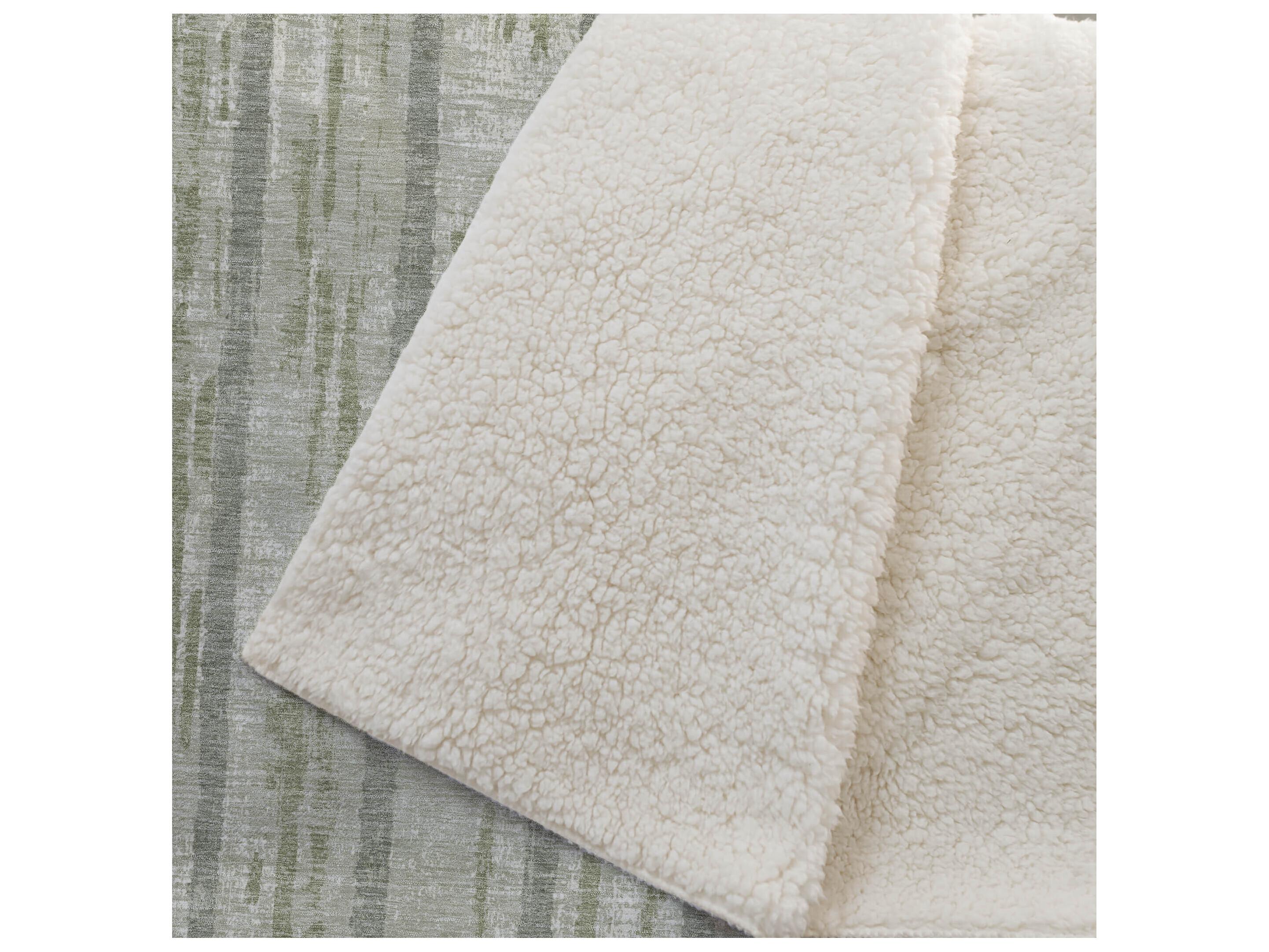 Dalyn Sherpa Green Polyester Throw