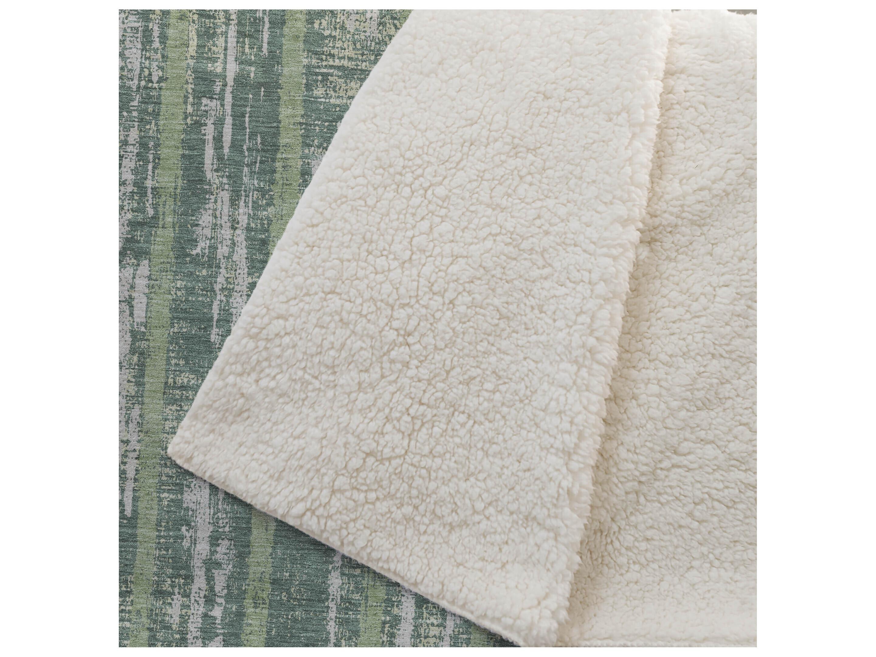 Dalyn Sherpa Green Polyester Throw