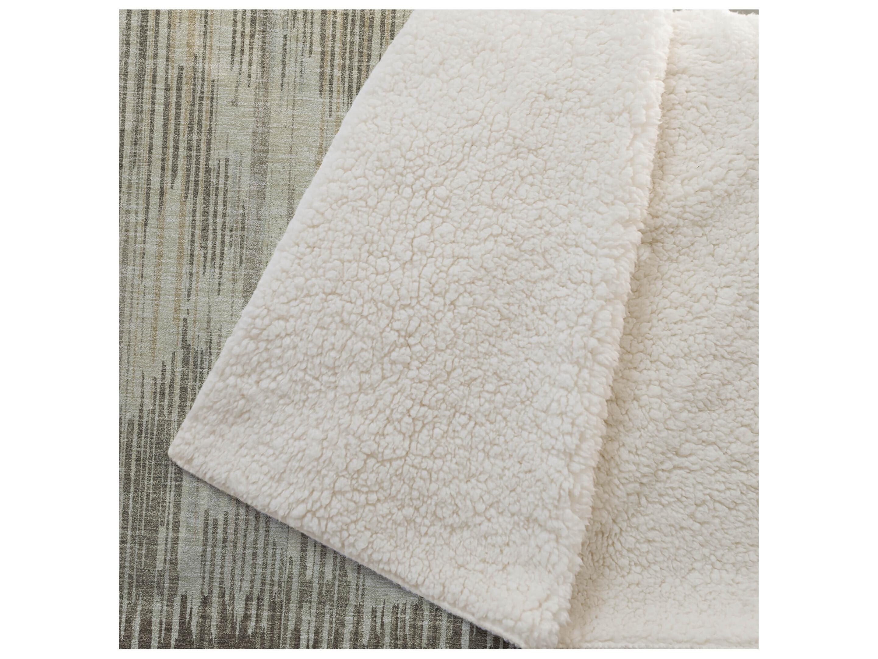 Dalyn Sherpa Brown Polyester Throw