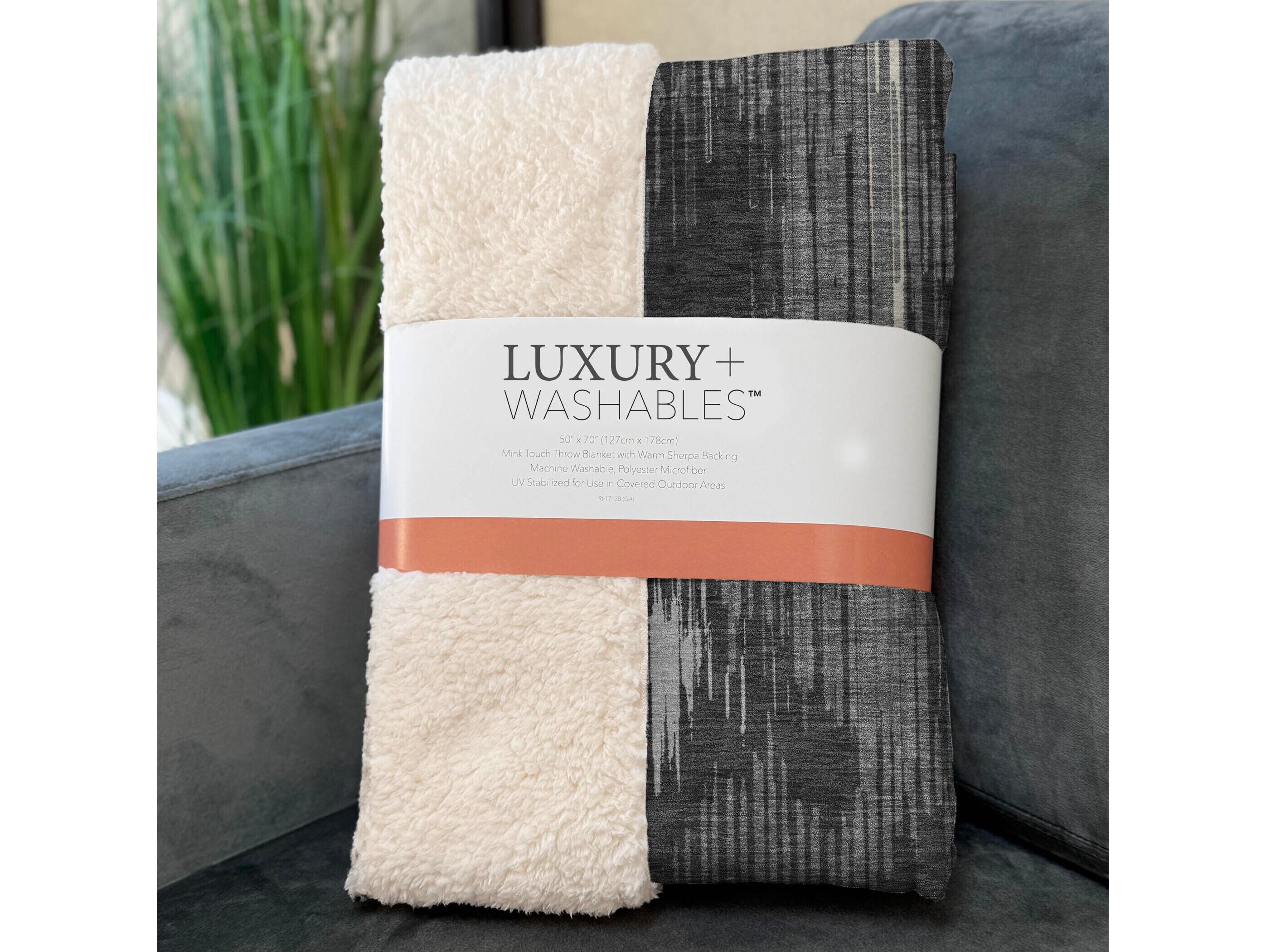 Dalyn Sherpa Gray Polyester Throw