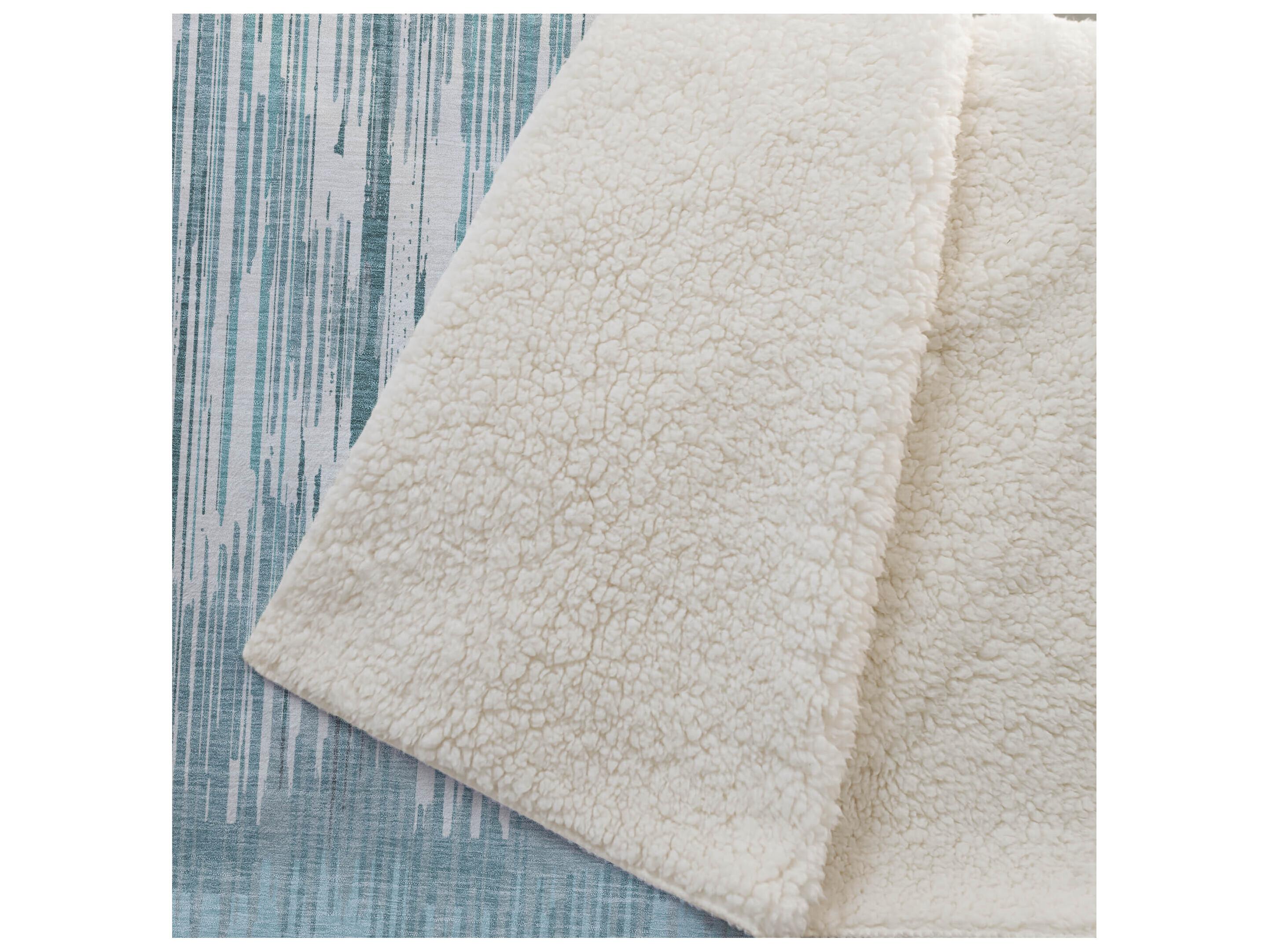 Dalyn Sherpa Teal Polyester Throw