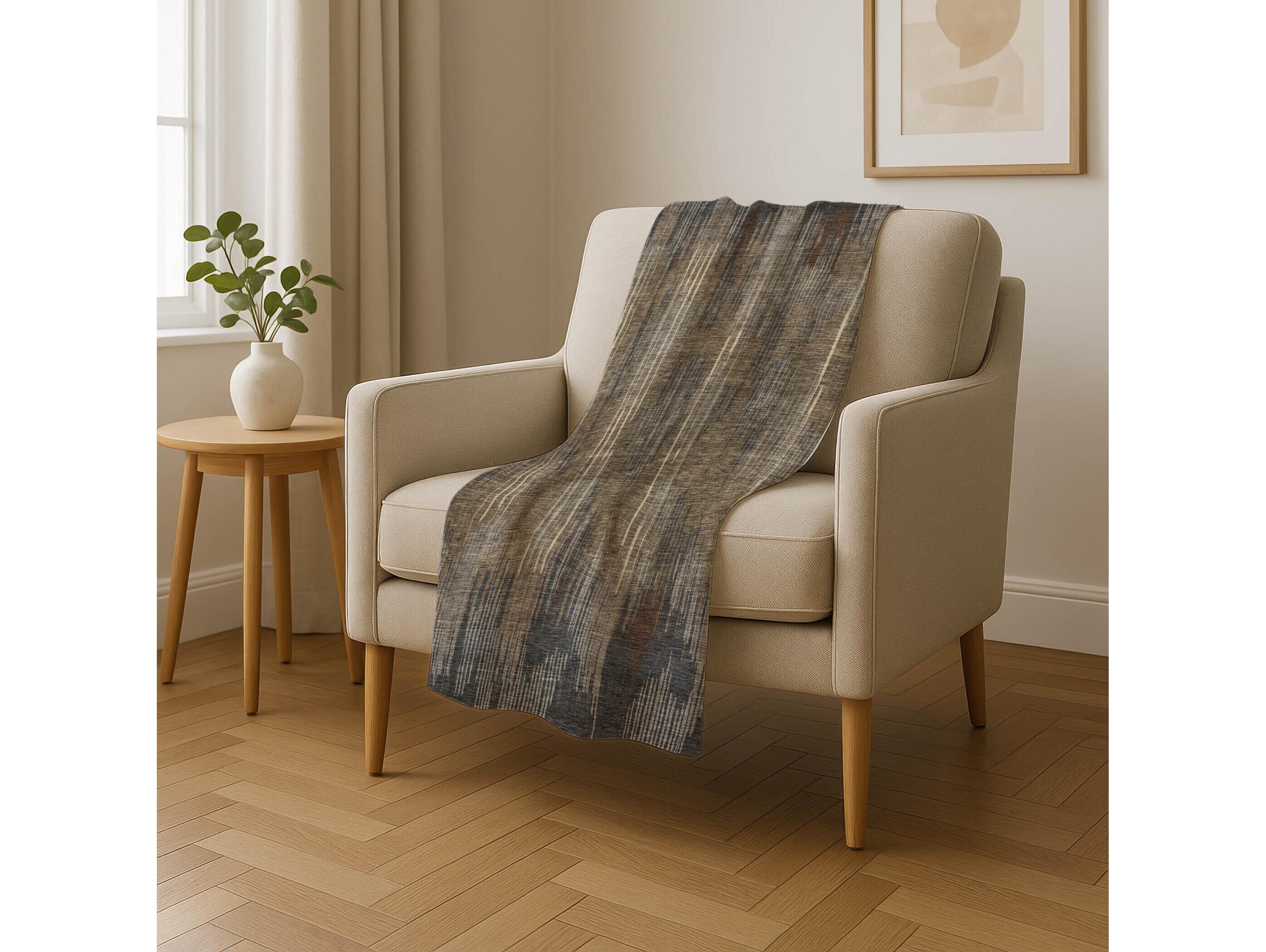 Dalyn Sherpa Brown Polyester Throw