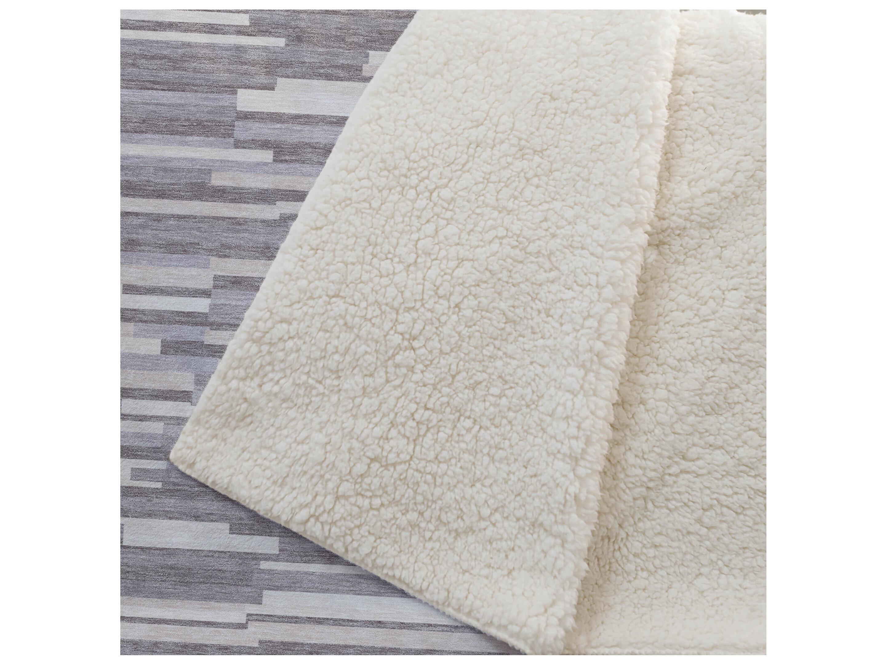 Dalyn Sherpa Purple Polyester Throw