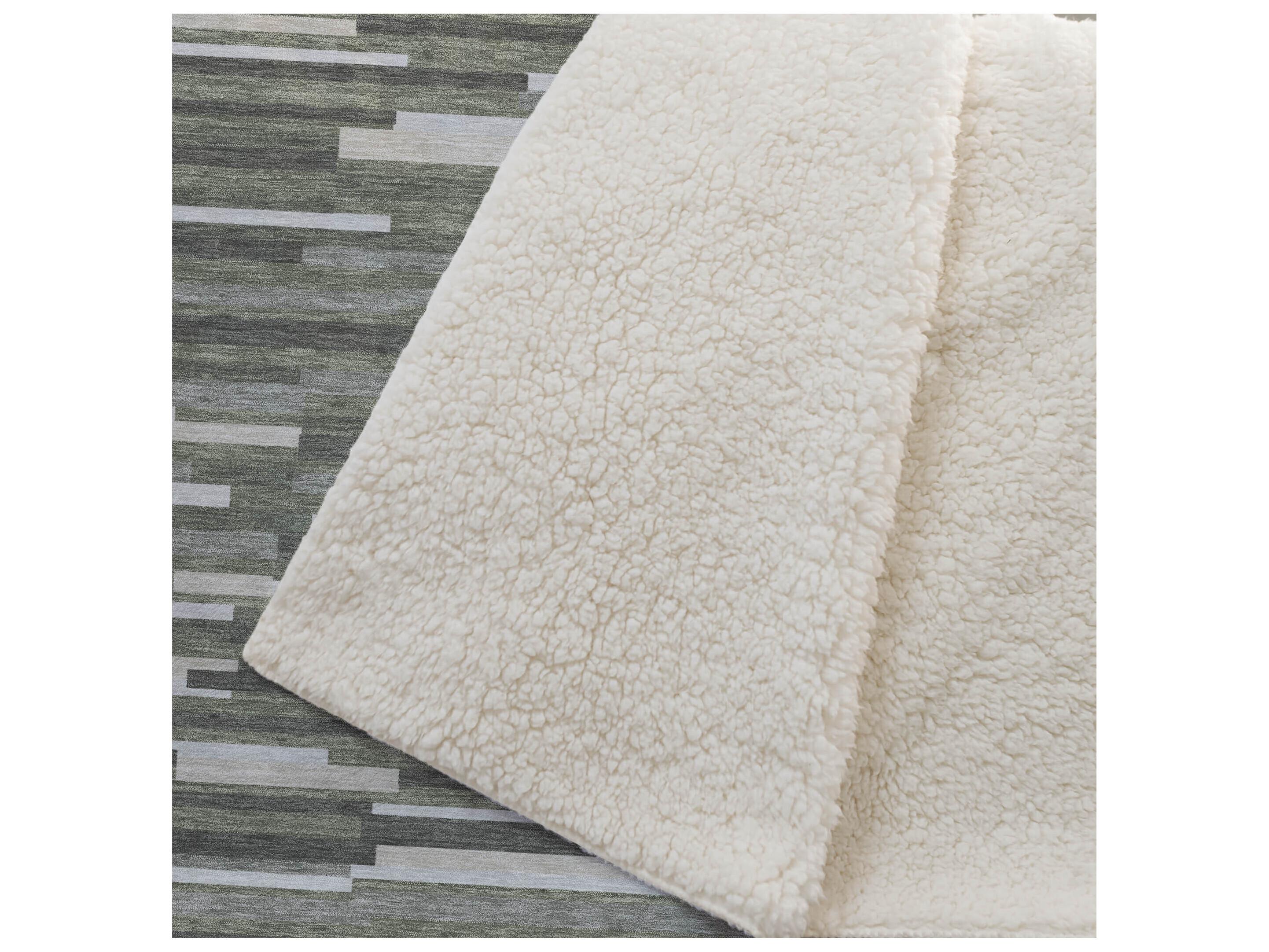 Dalyn Sherpa Green Polyester Throw