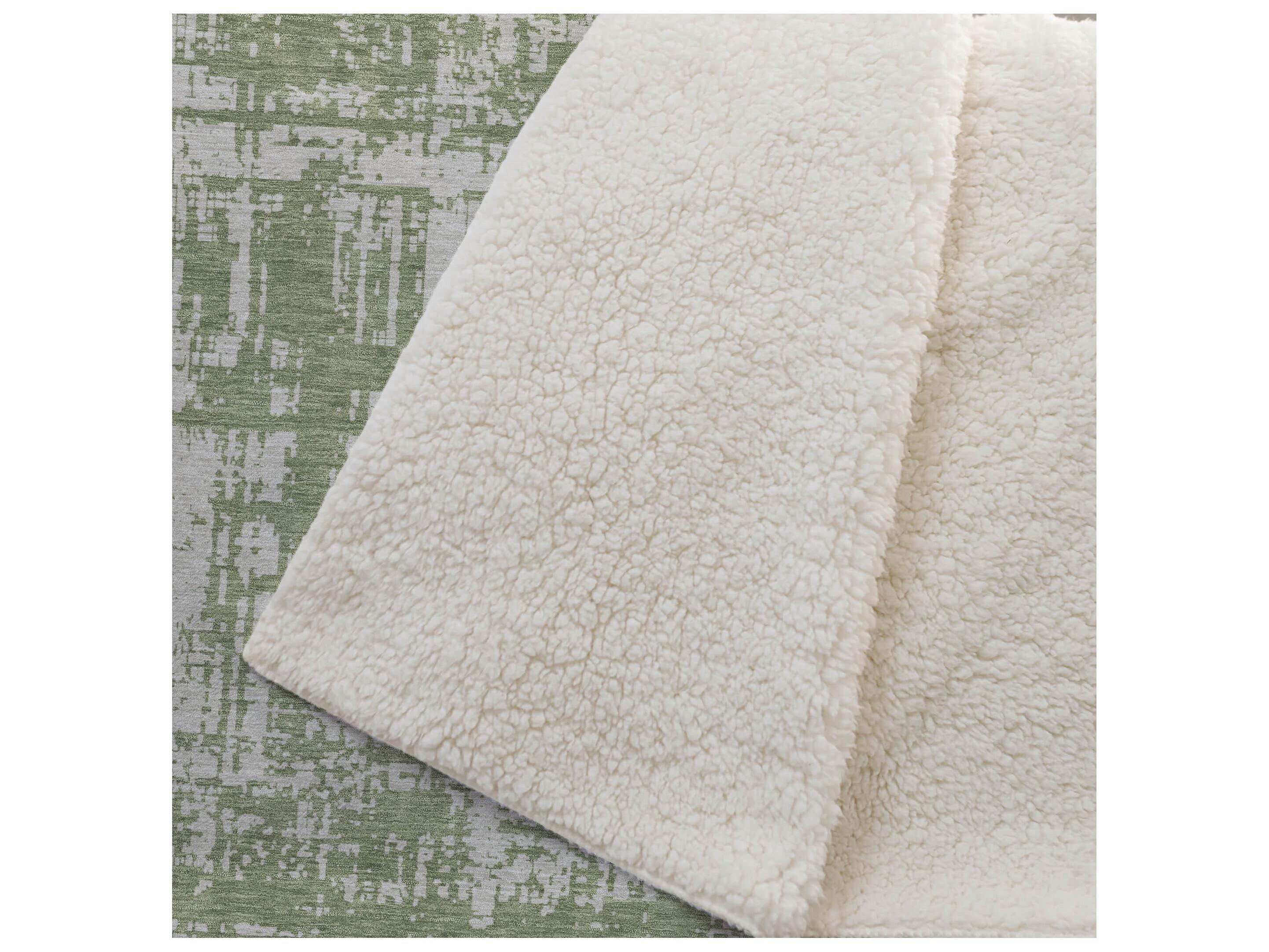 Dalyn Sherpa Green Polyester Throw