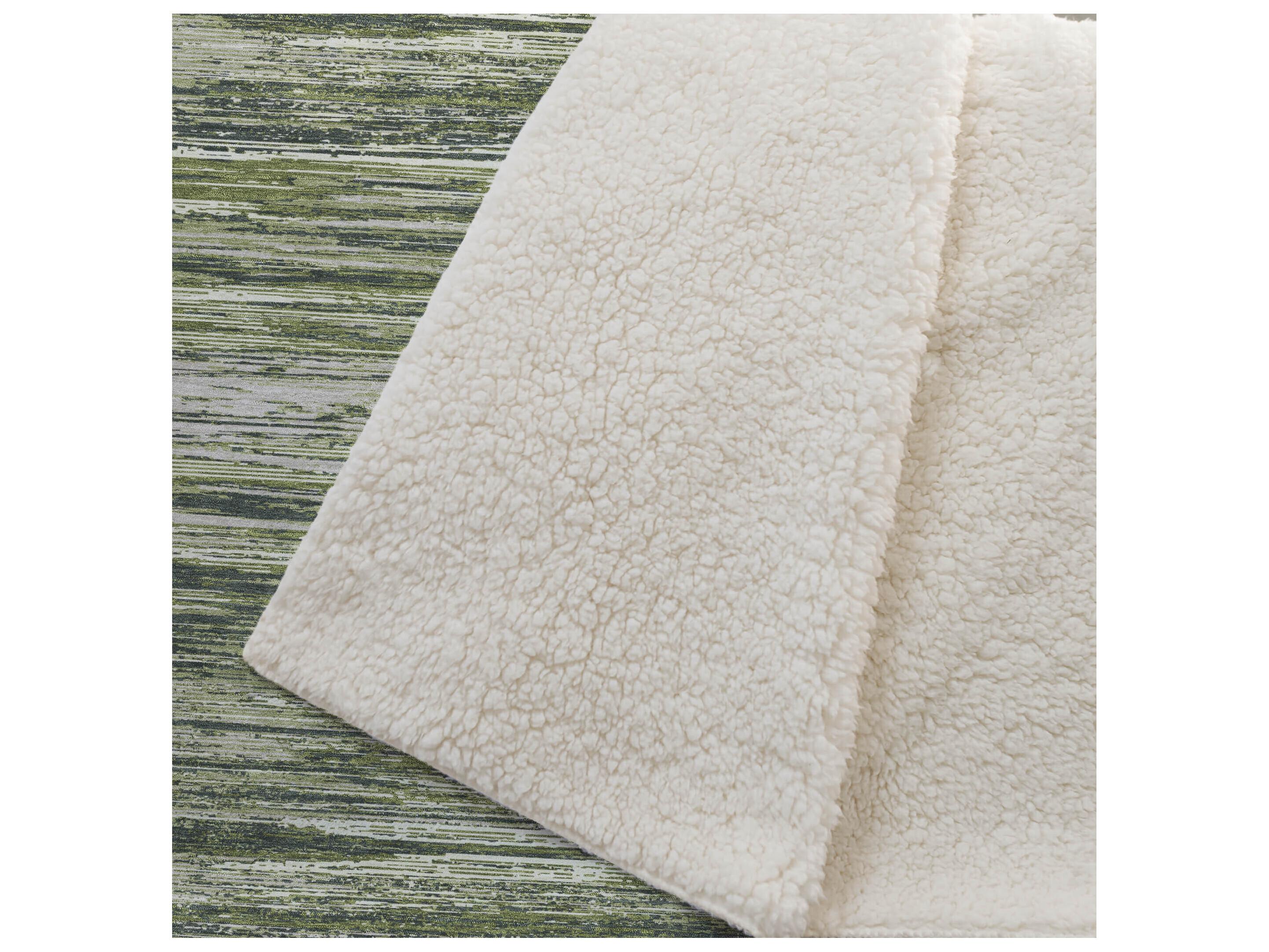 Dalyn Sherpa Green Polyester Throw