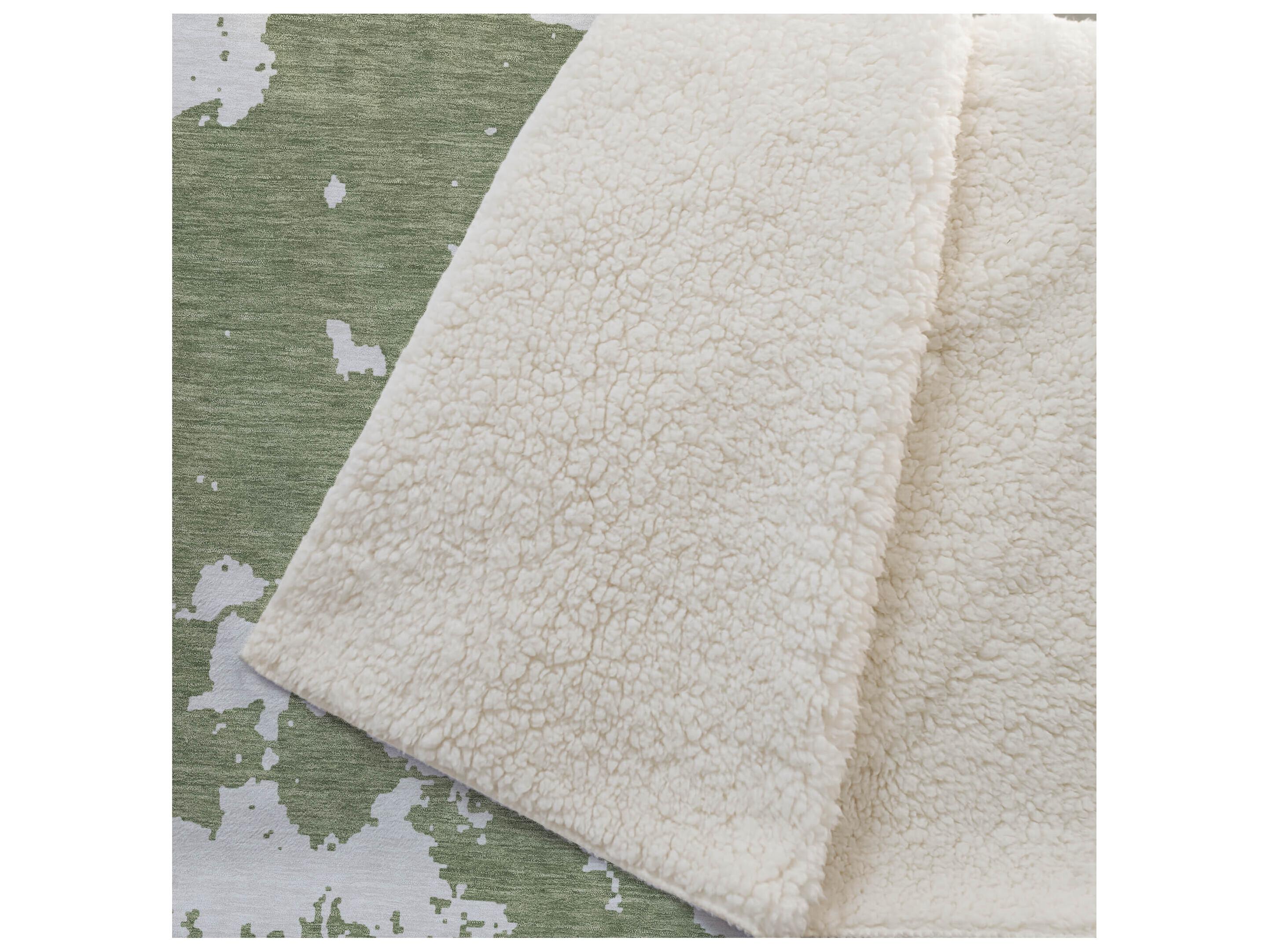 Dalyn Sherpa Green Polyester Throw