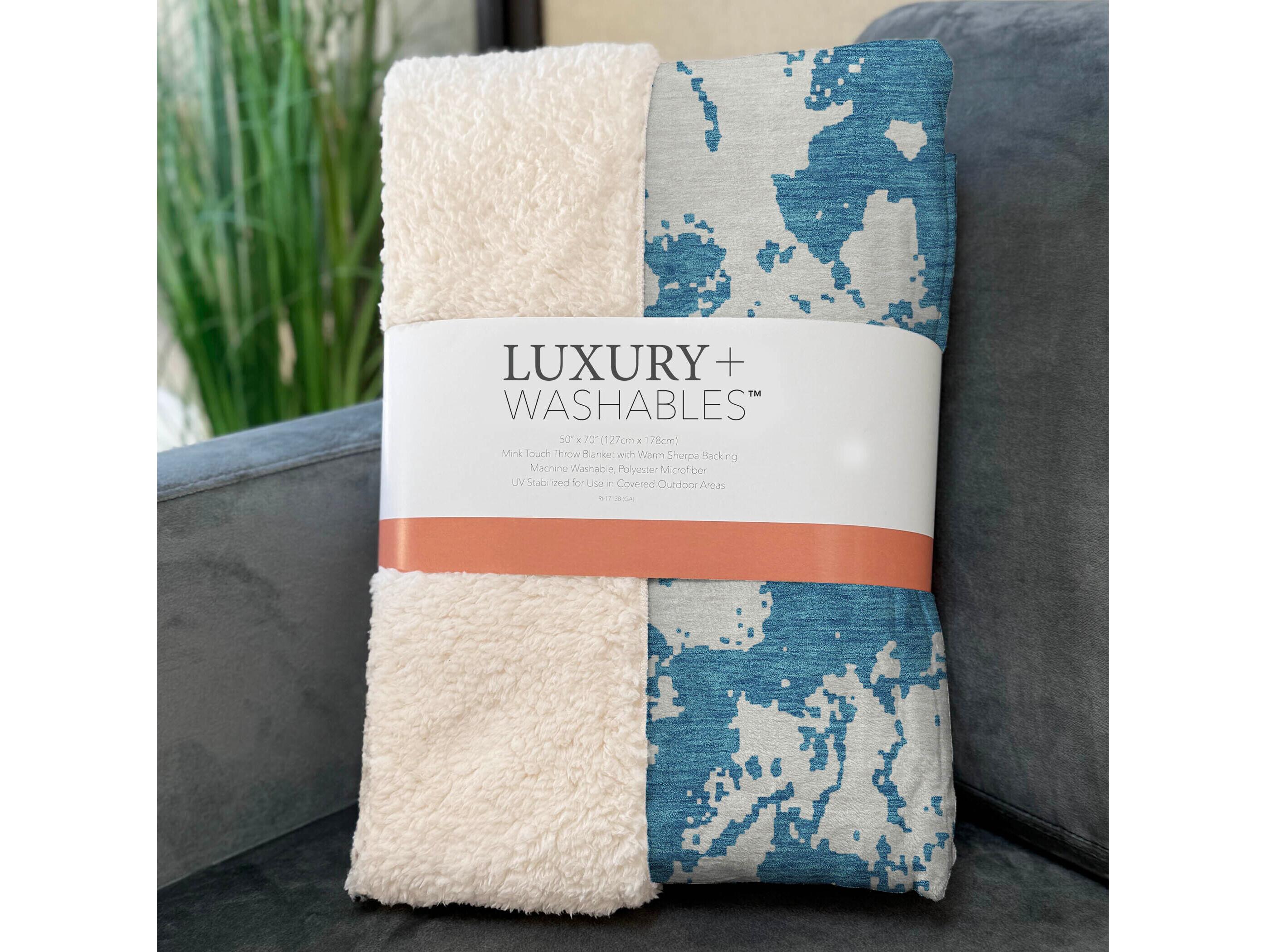 Dalyn Sherpa Teal Polyester Throw