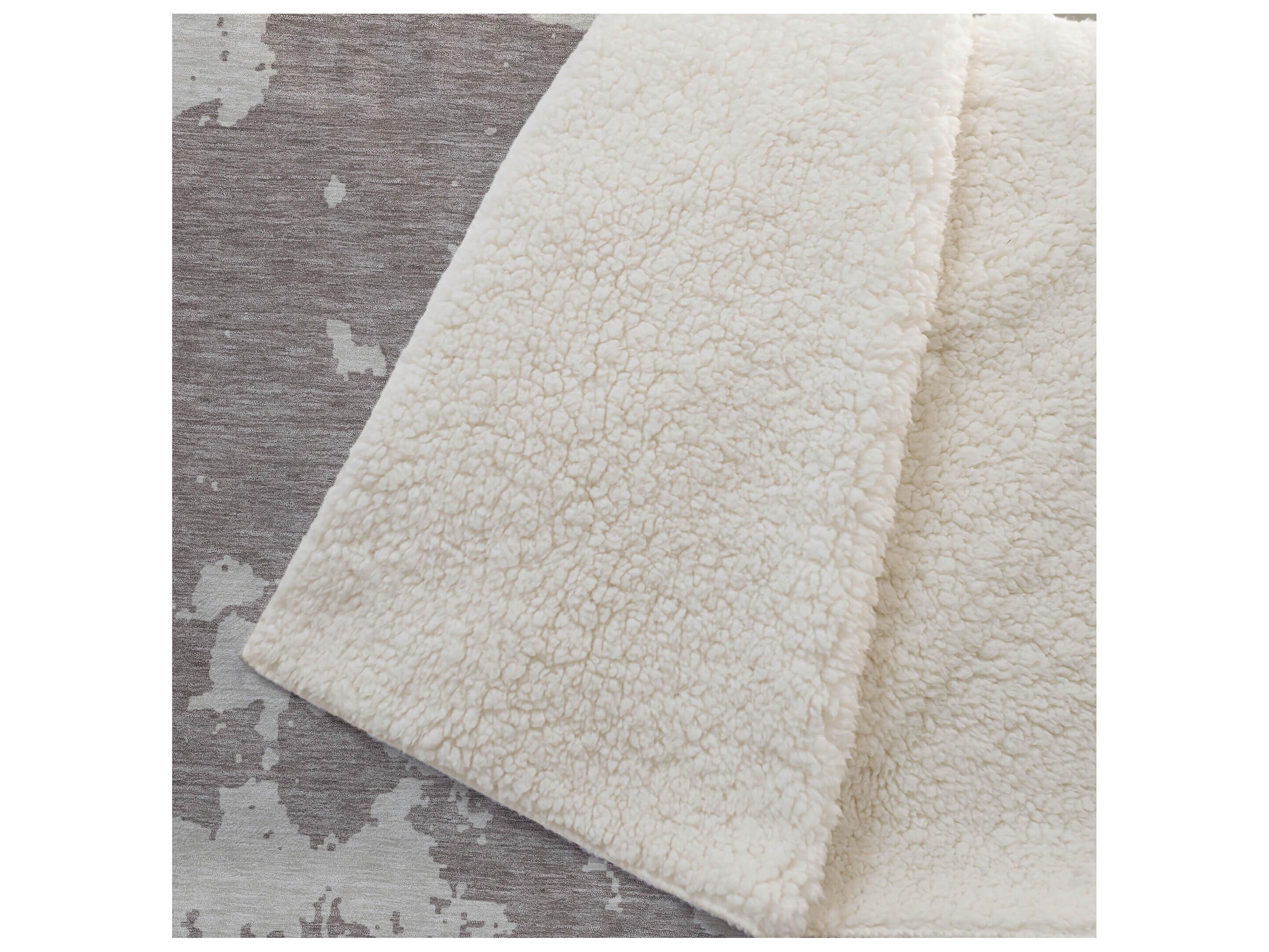 Dalyn Sherpa Brown Polyester Throw