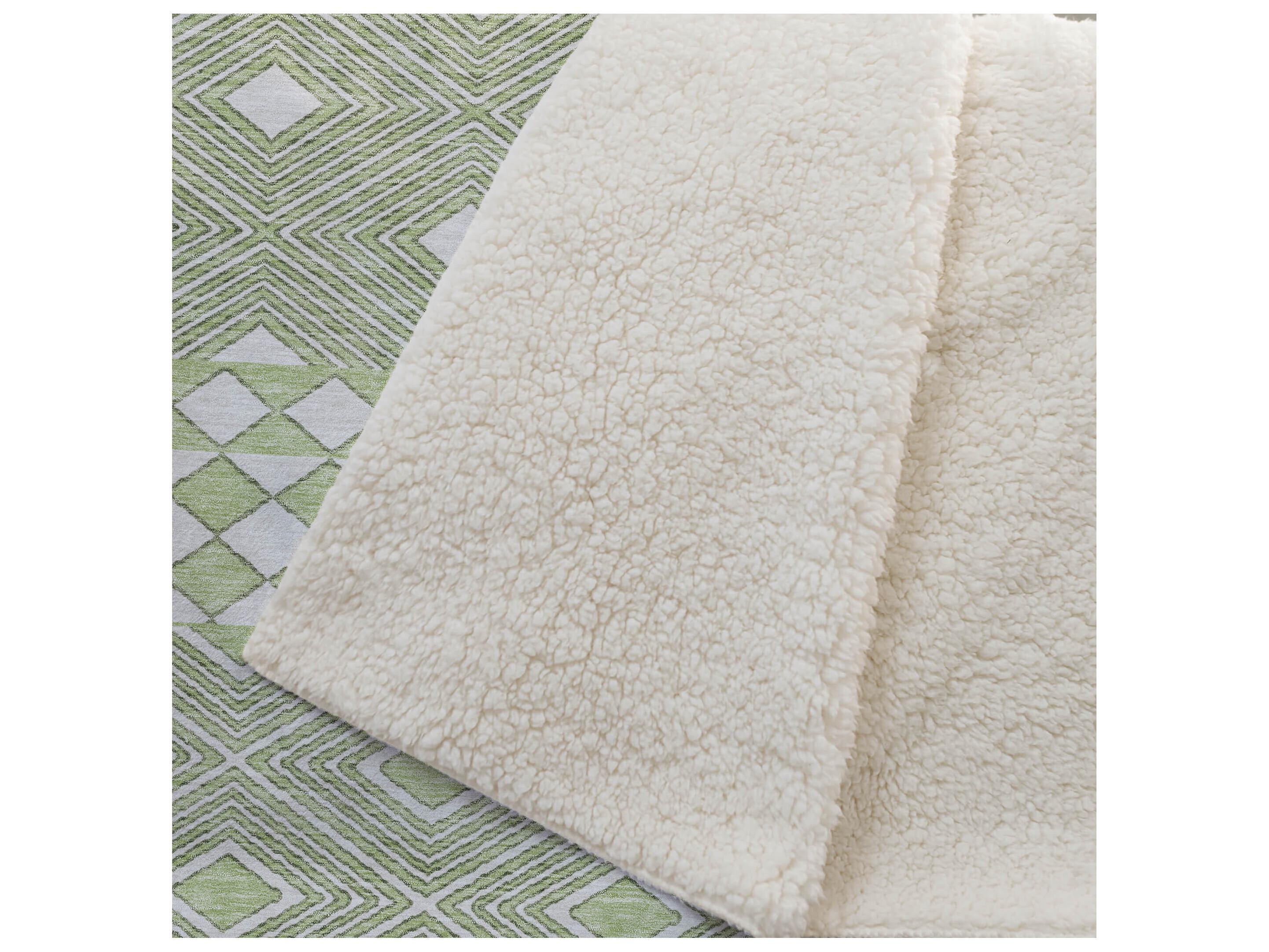 Dalyn Sherpa Green Polyester Throw