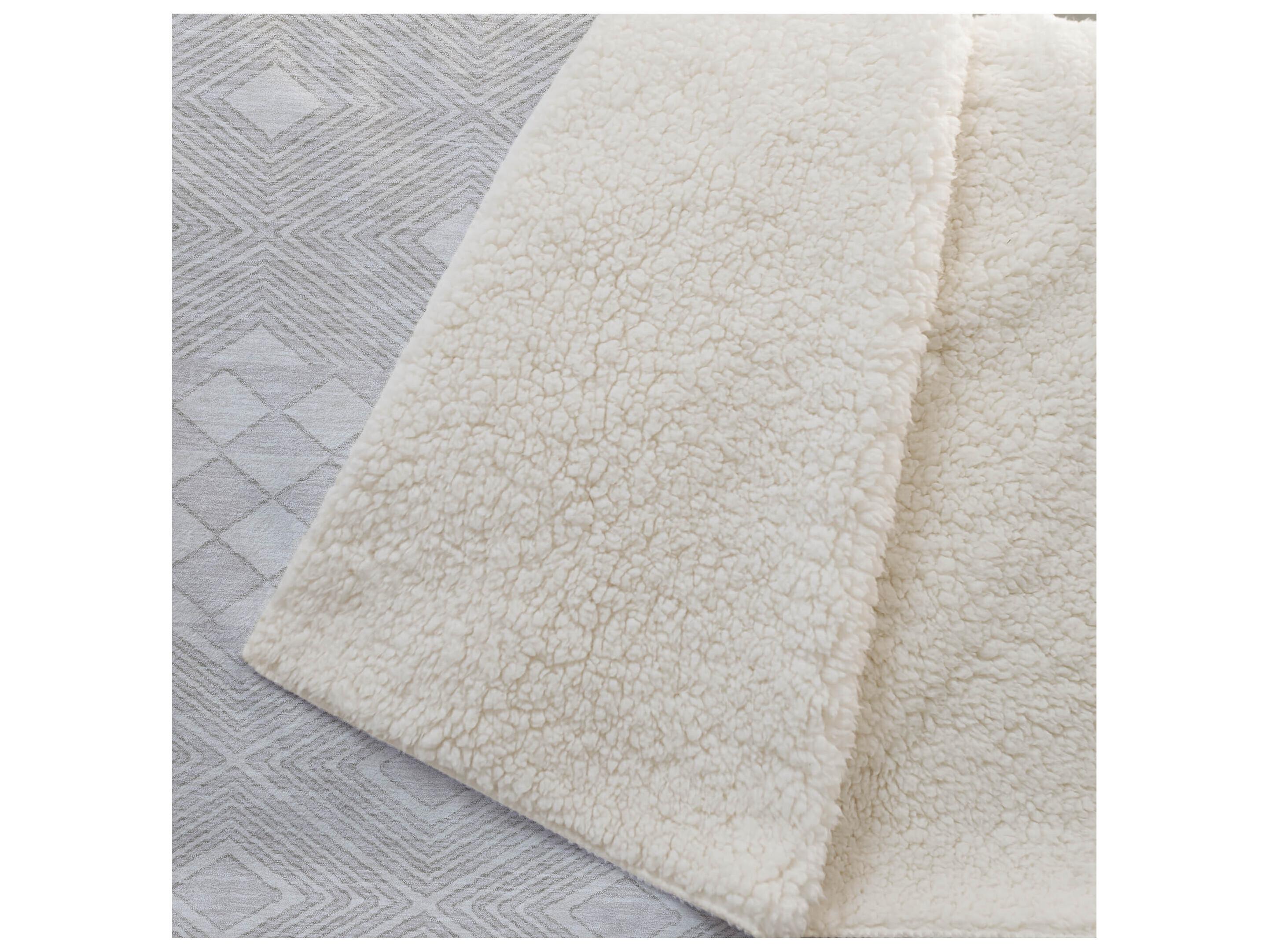 Dalyn Sherpa Ivory Polyester Throw