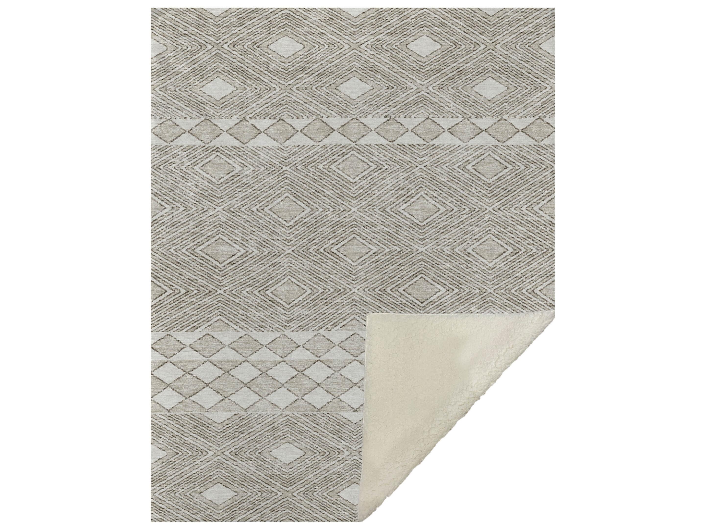 Dalyn Sherpa Brown Polyester Throw