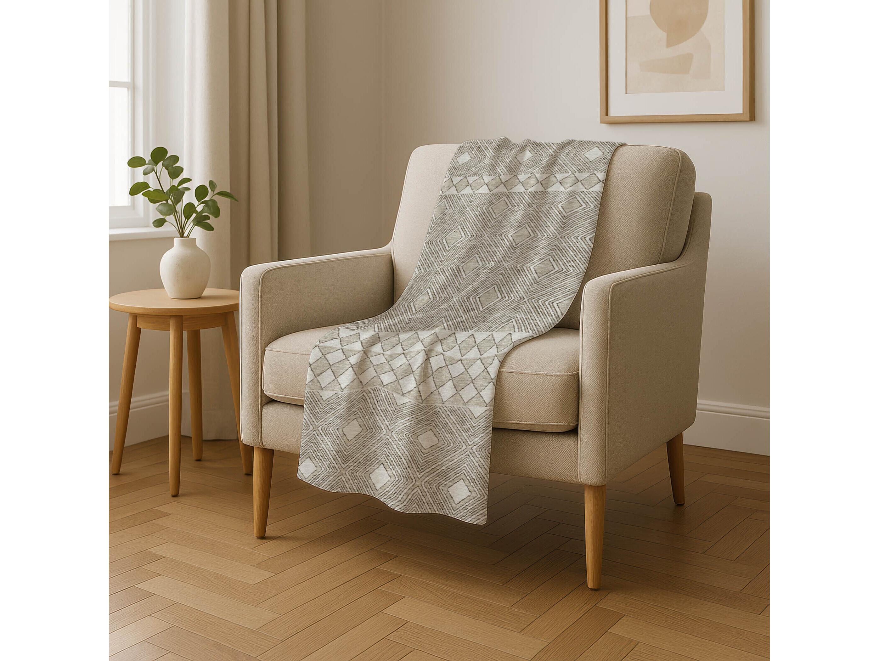 Dalyn Sherpa Brown Polyester Throw