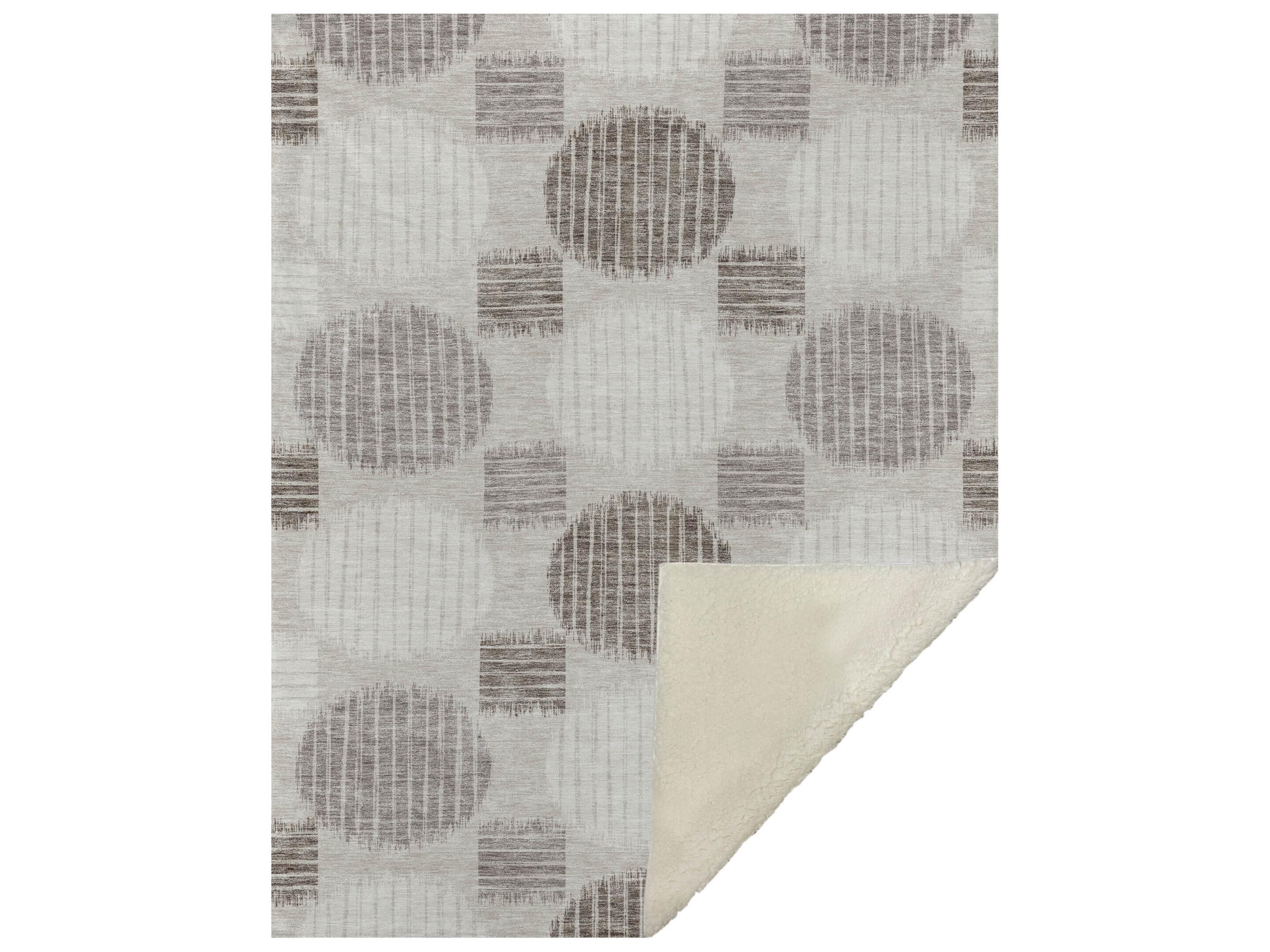 Dalyn Sherpa Brown Polyester Throw