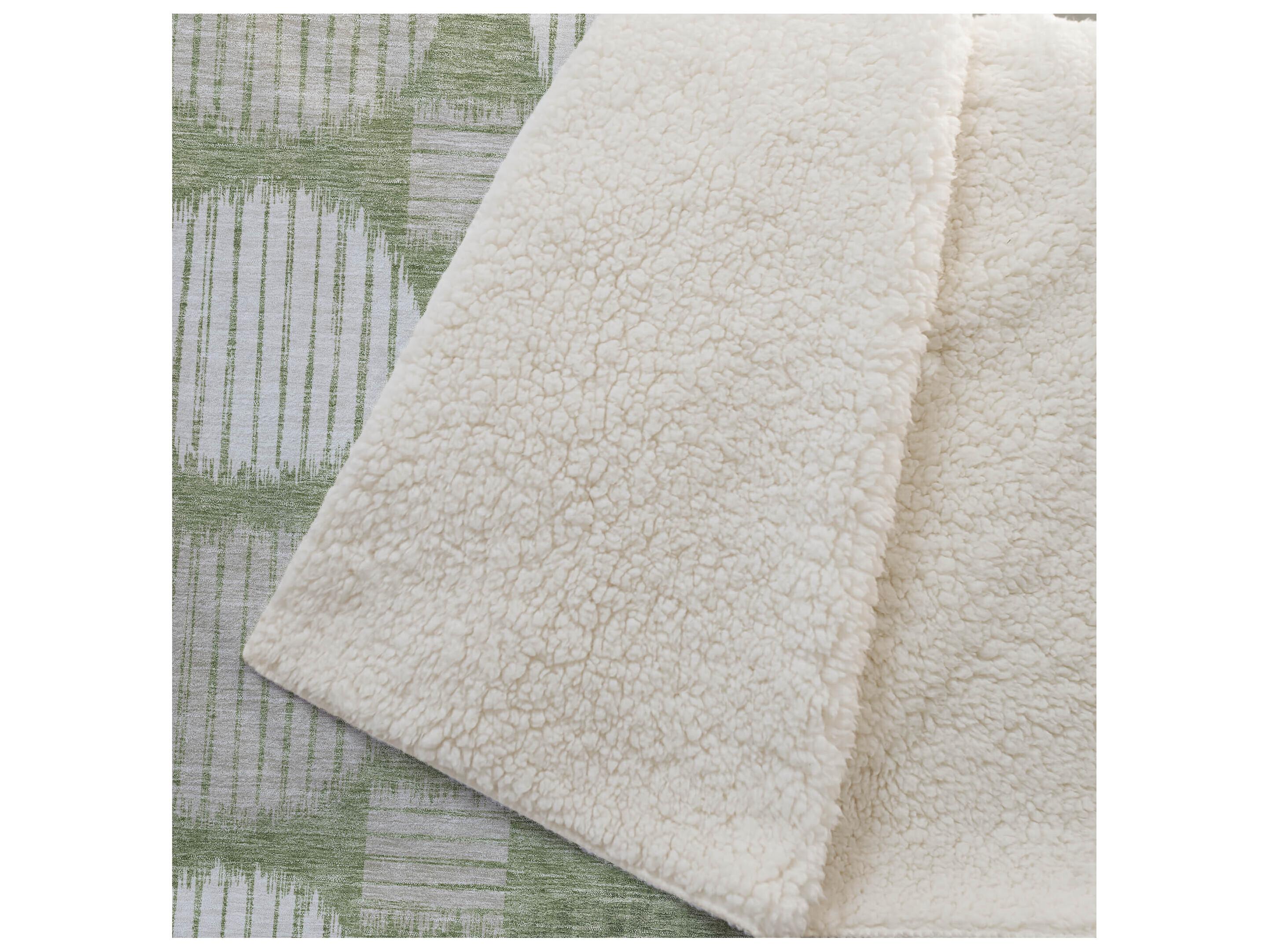 Dalyn Sherpa Green Polyester Throw