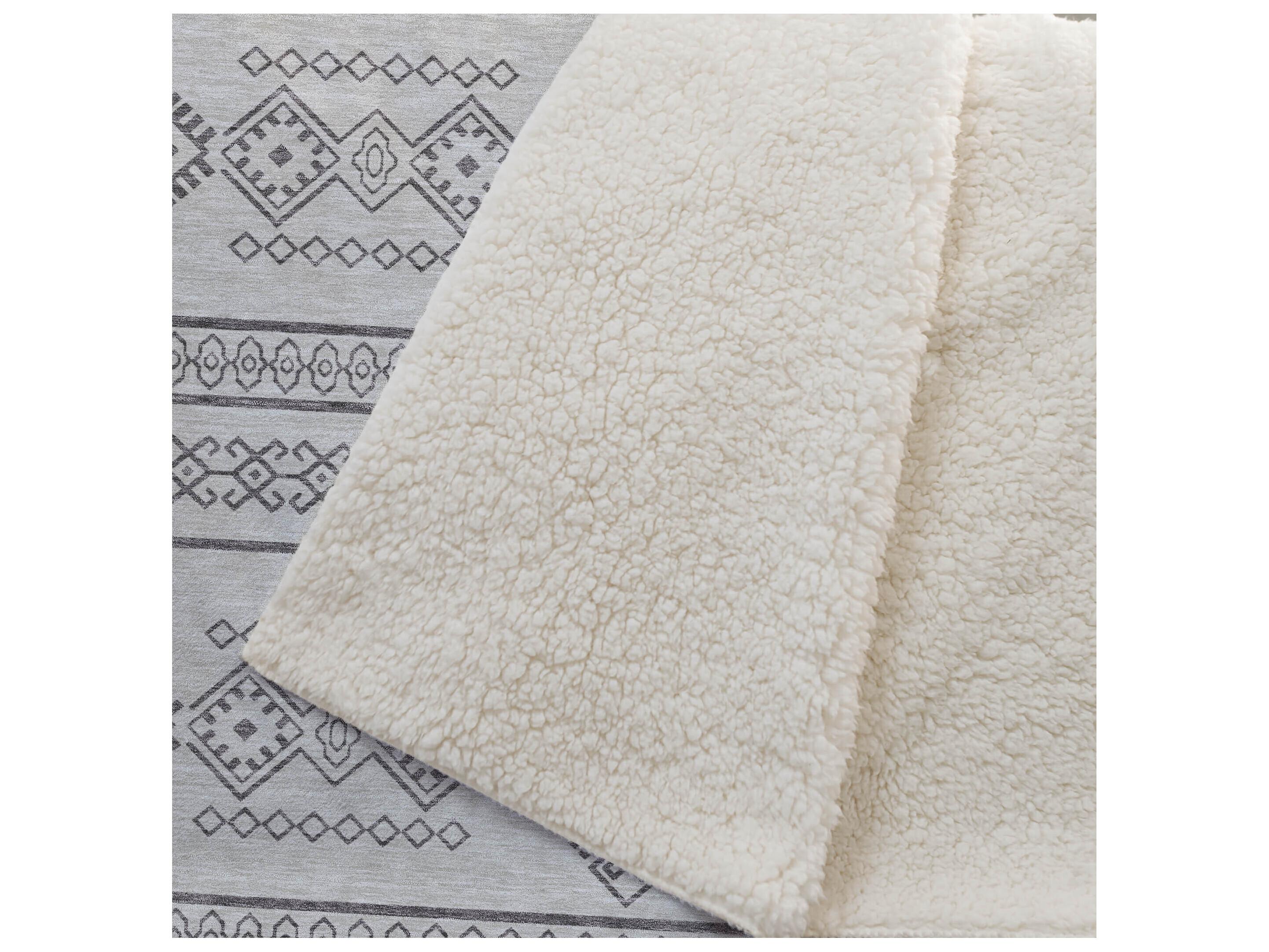 Dalyn Sherpa Brown Polyester Throw