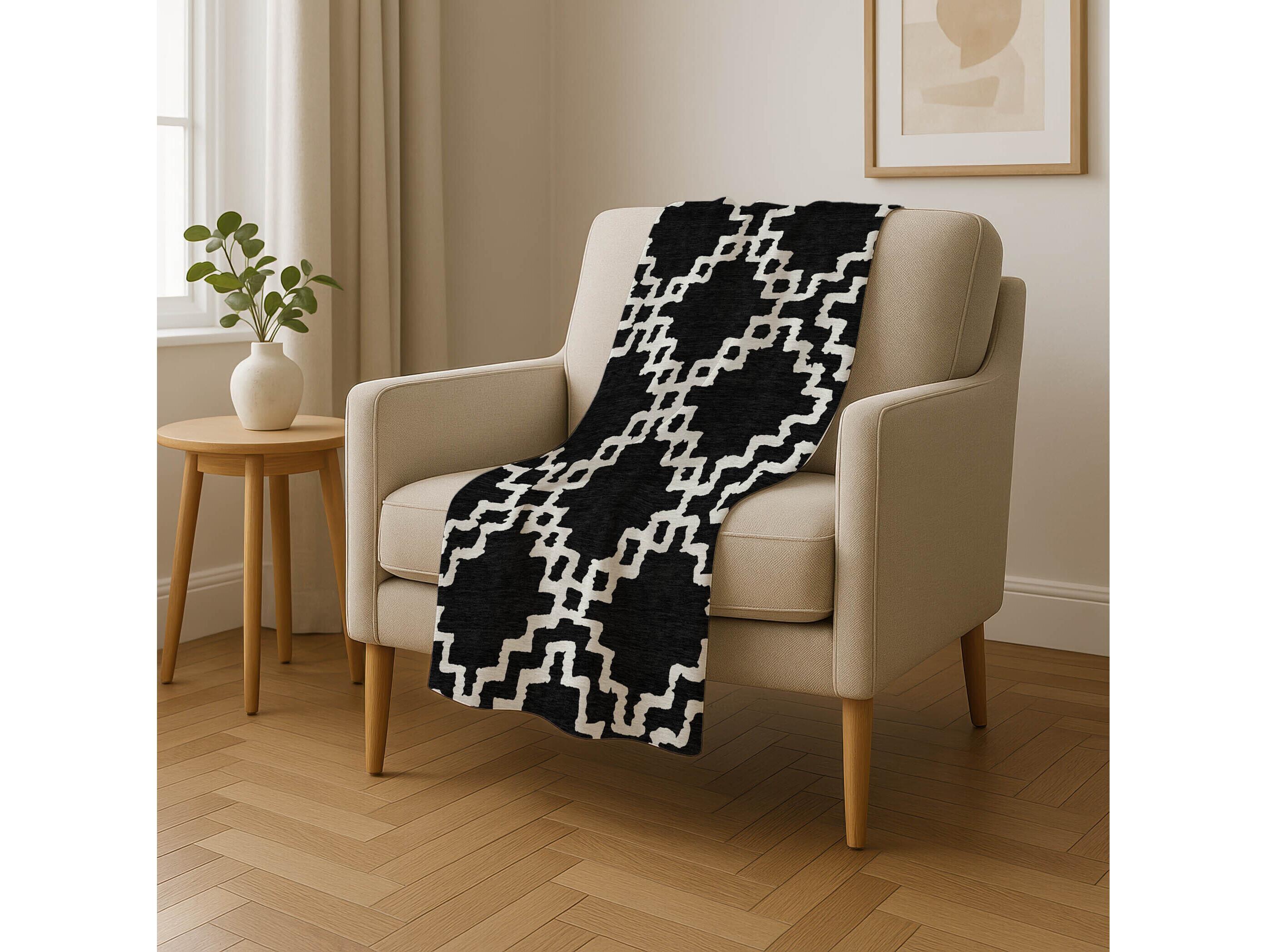 Dalyn Sherpa Black Polyester Throw