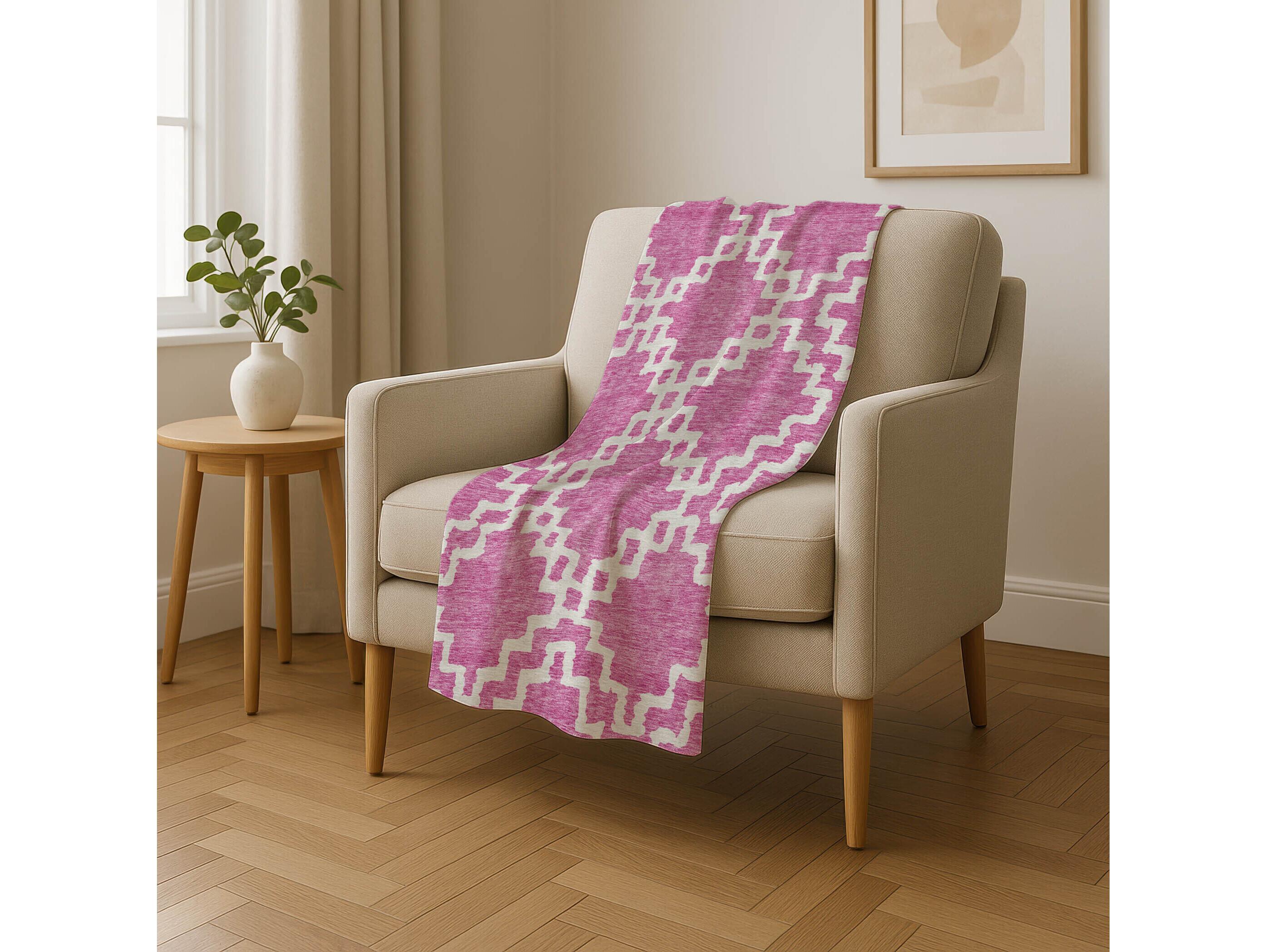 Dalyn Sherpa Pink Polyester Throw