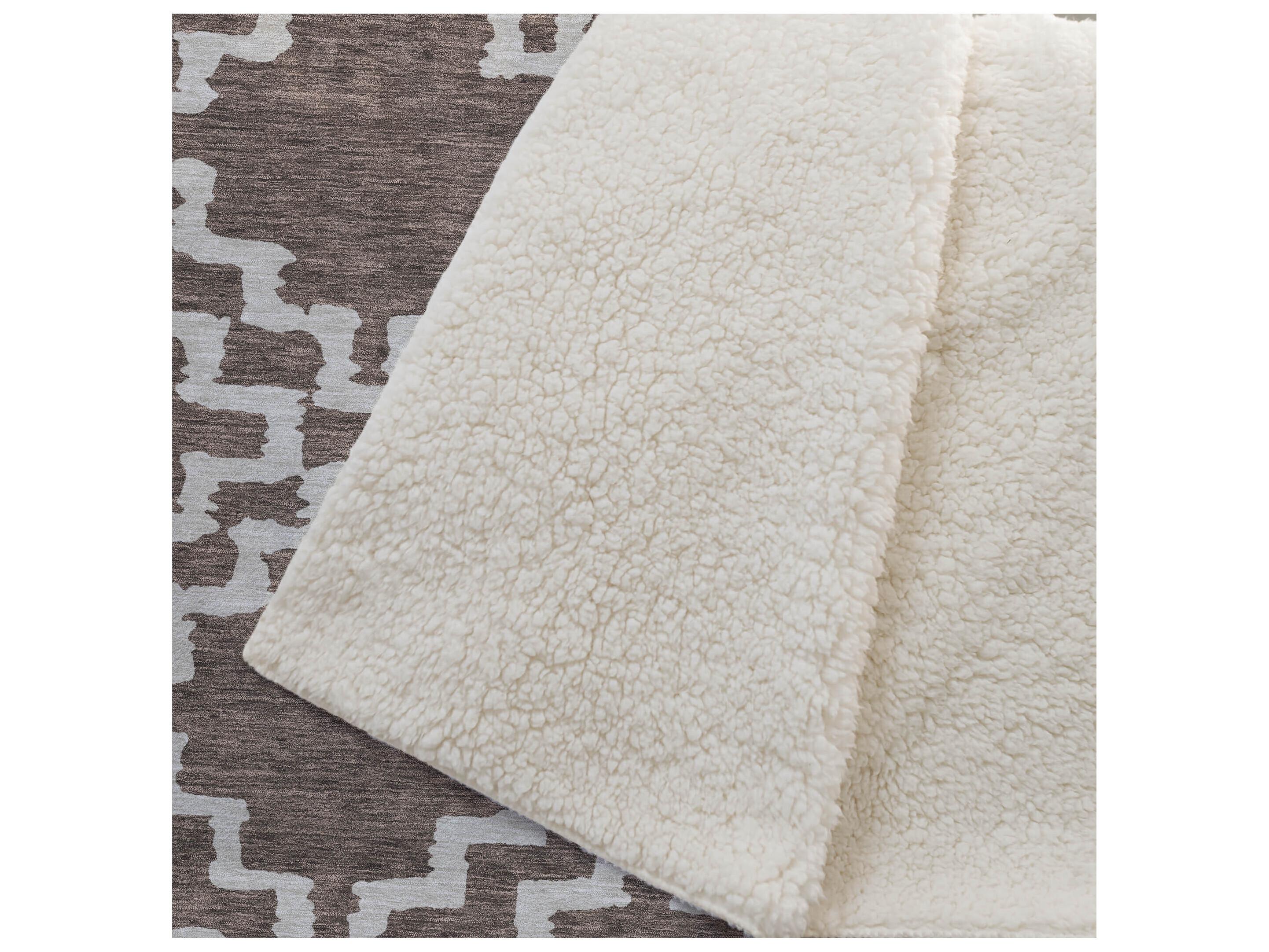 Dalyn Sherpa Brown Polyester Throw