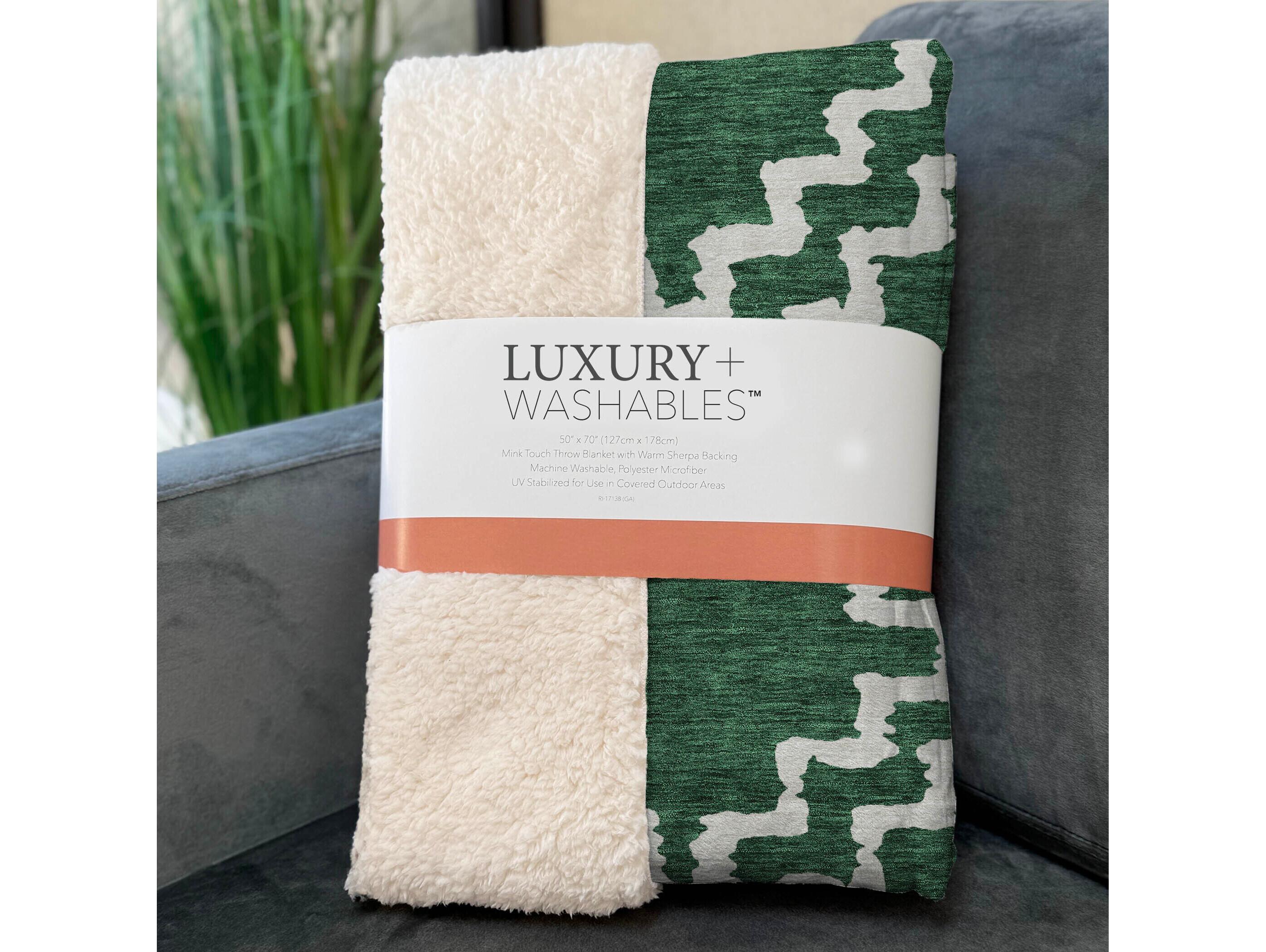 Dalyn Sherpa Green Polyester Throw