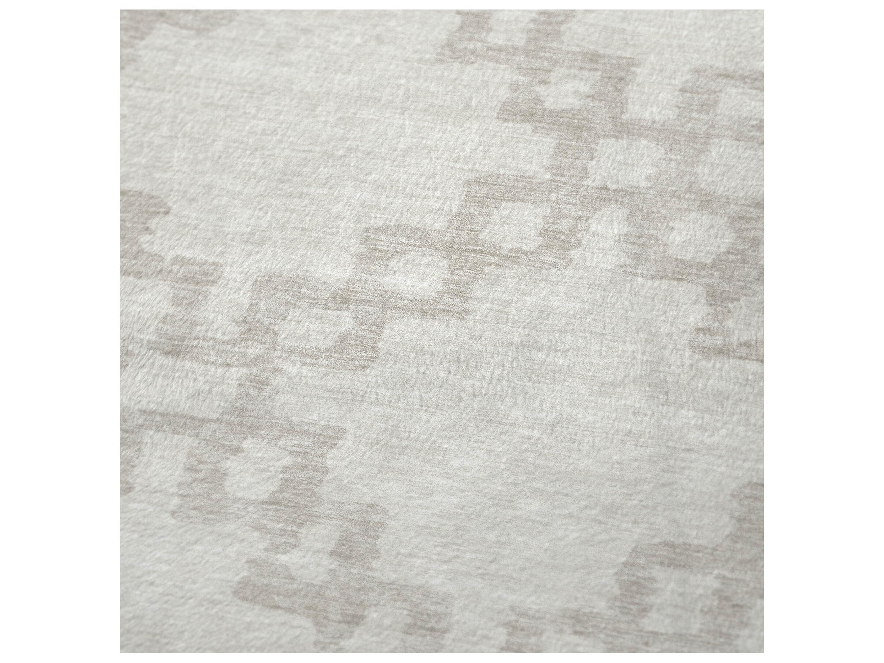 Dalyn Sherpa Ivory Polyester Throw