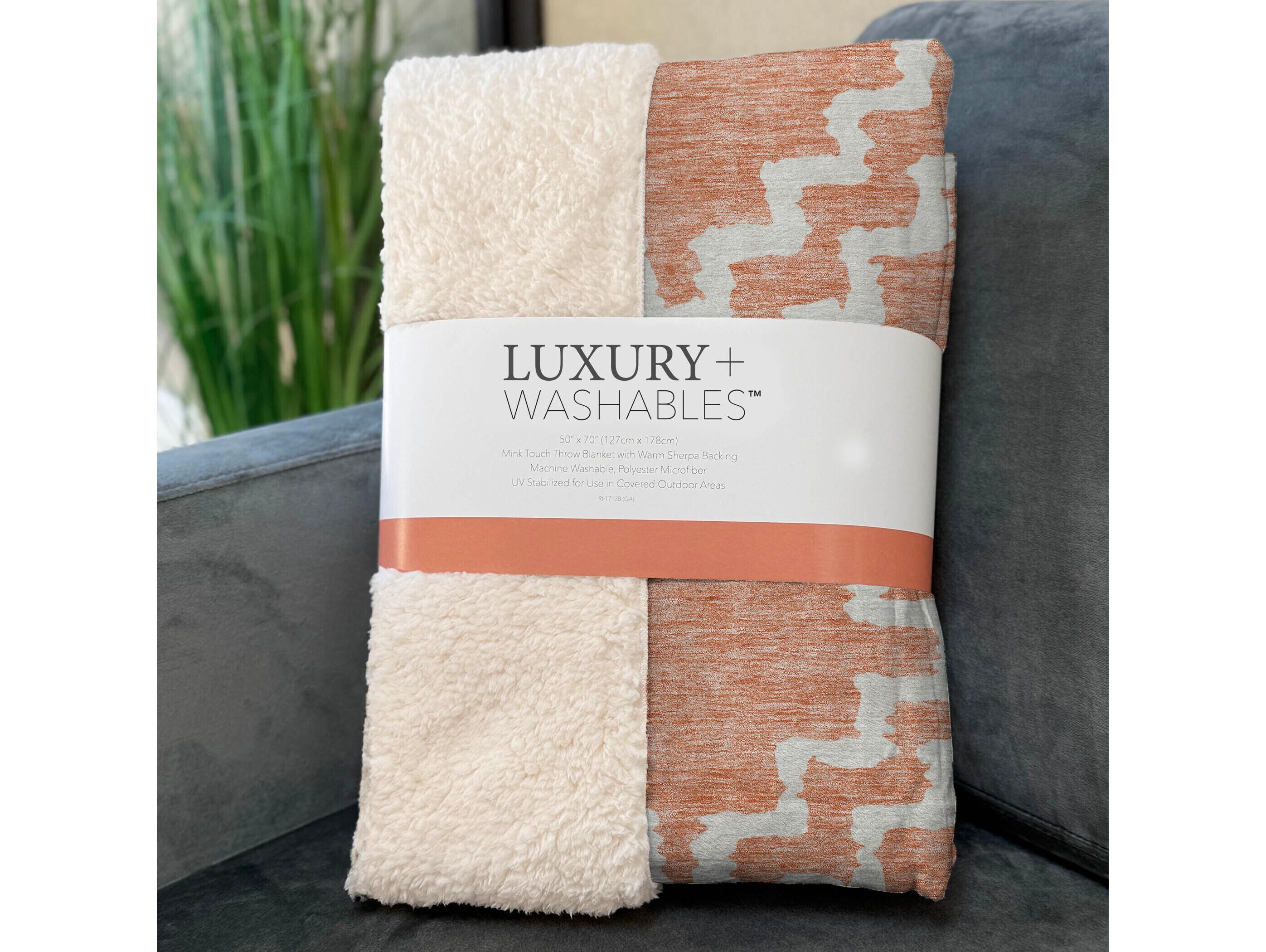 Dalyn Sherpa Orange Polyester Throw