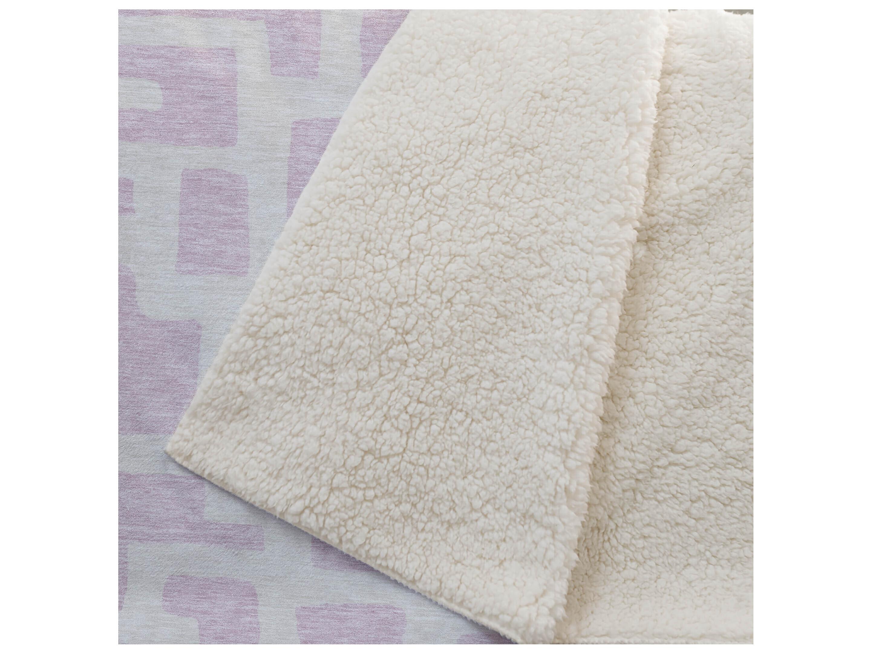 Dalyn Sherpa Pink Polyester Throw