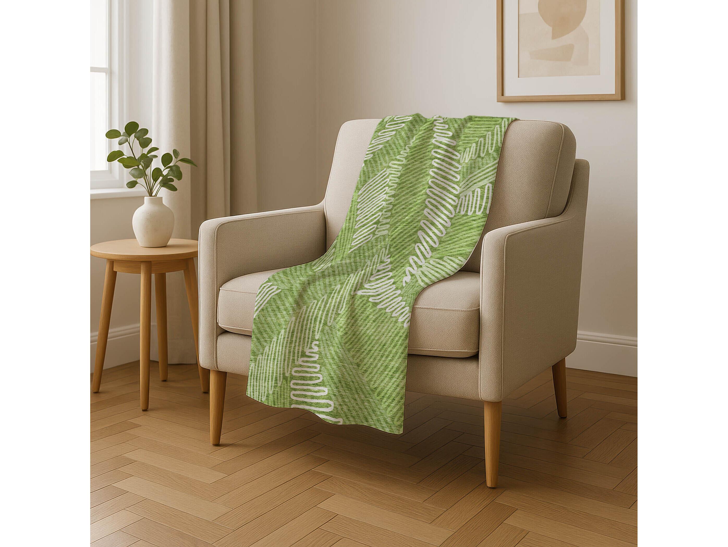 Dalyn Sherpa Green Polyester Throw