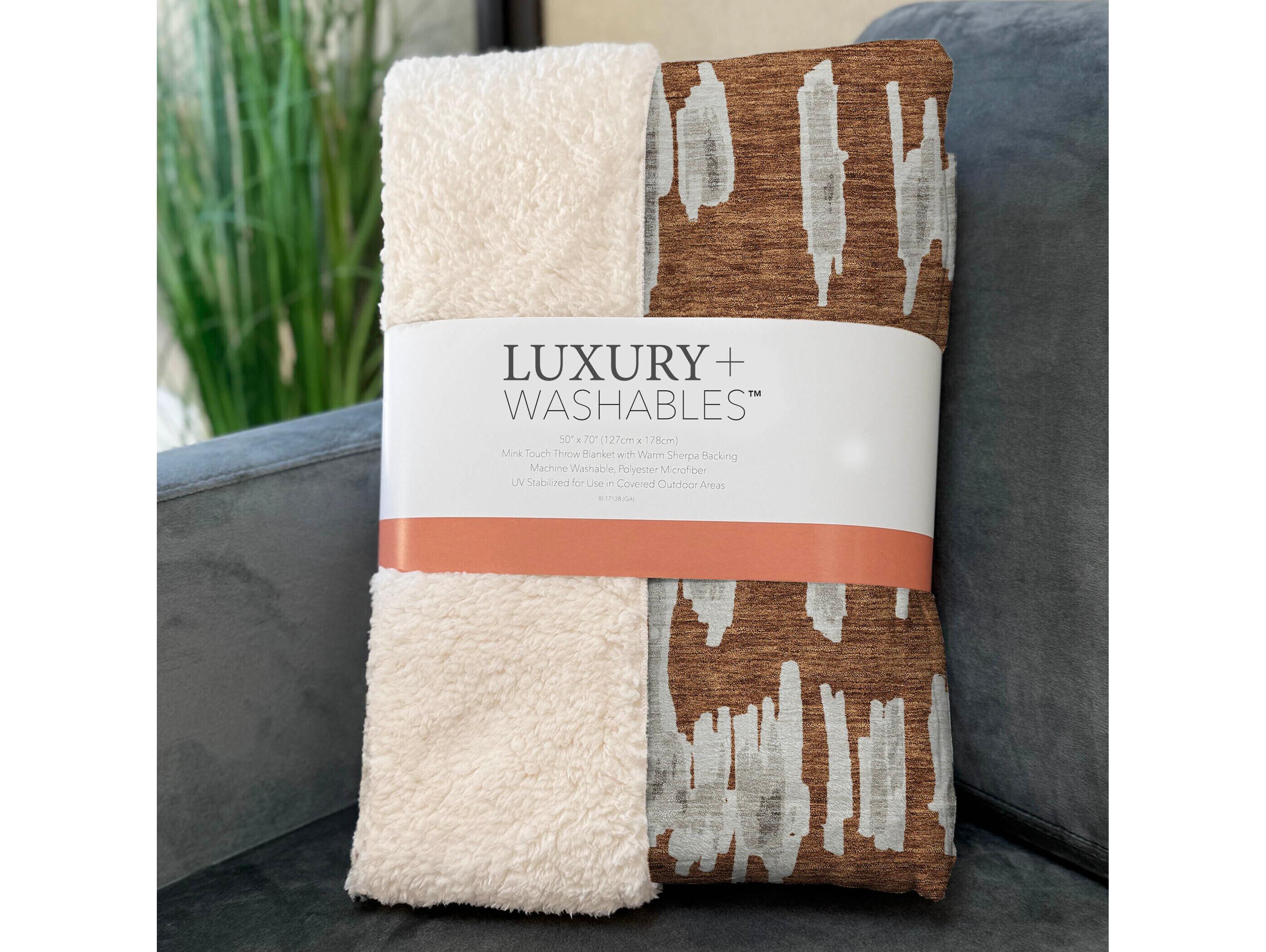 Dalyn Sherpa Orange Polyester Throw