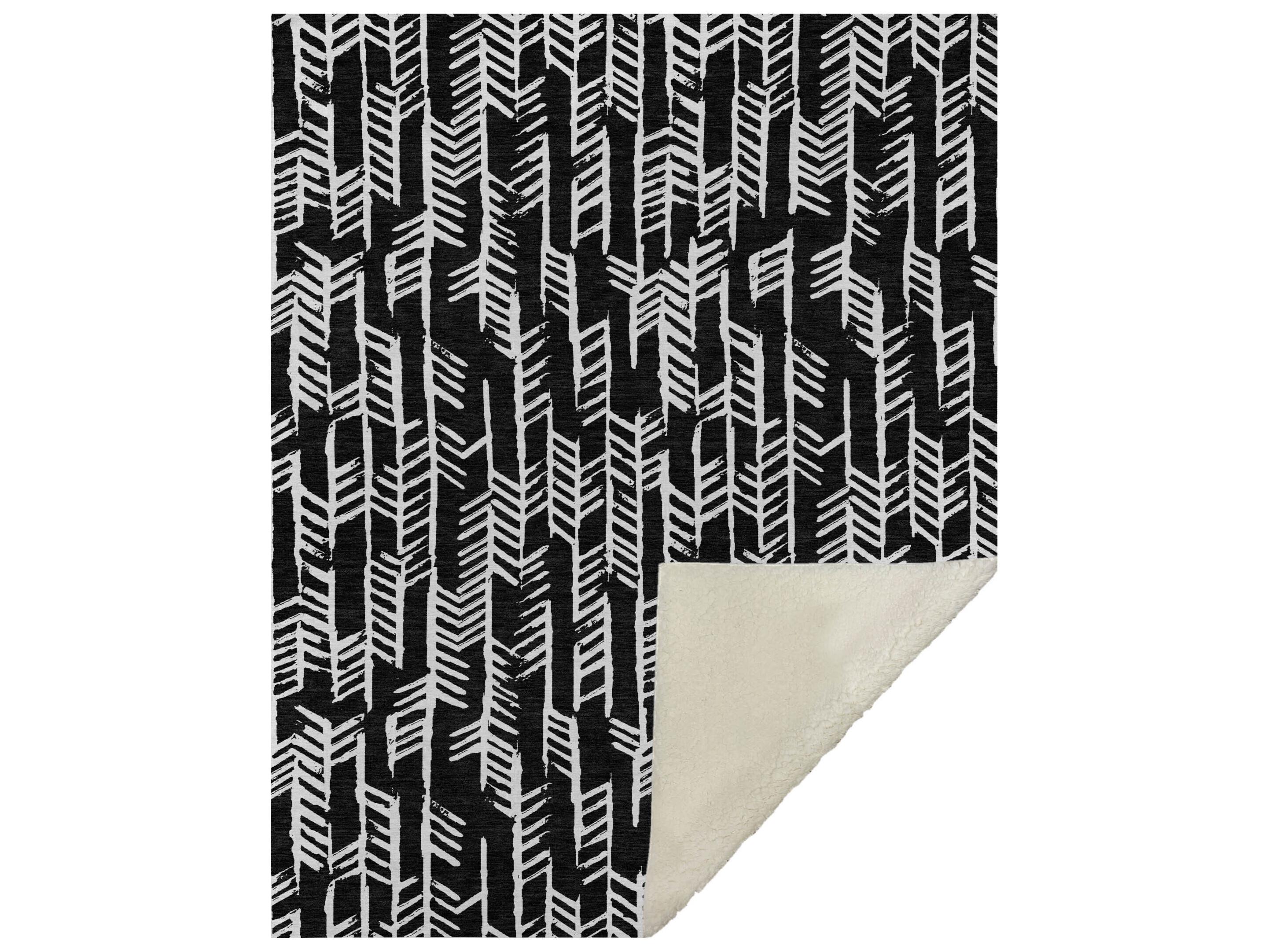 Dalyn Sherpa Black Polyester Throw