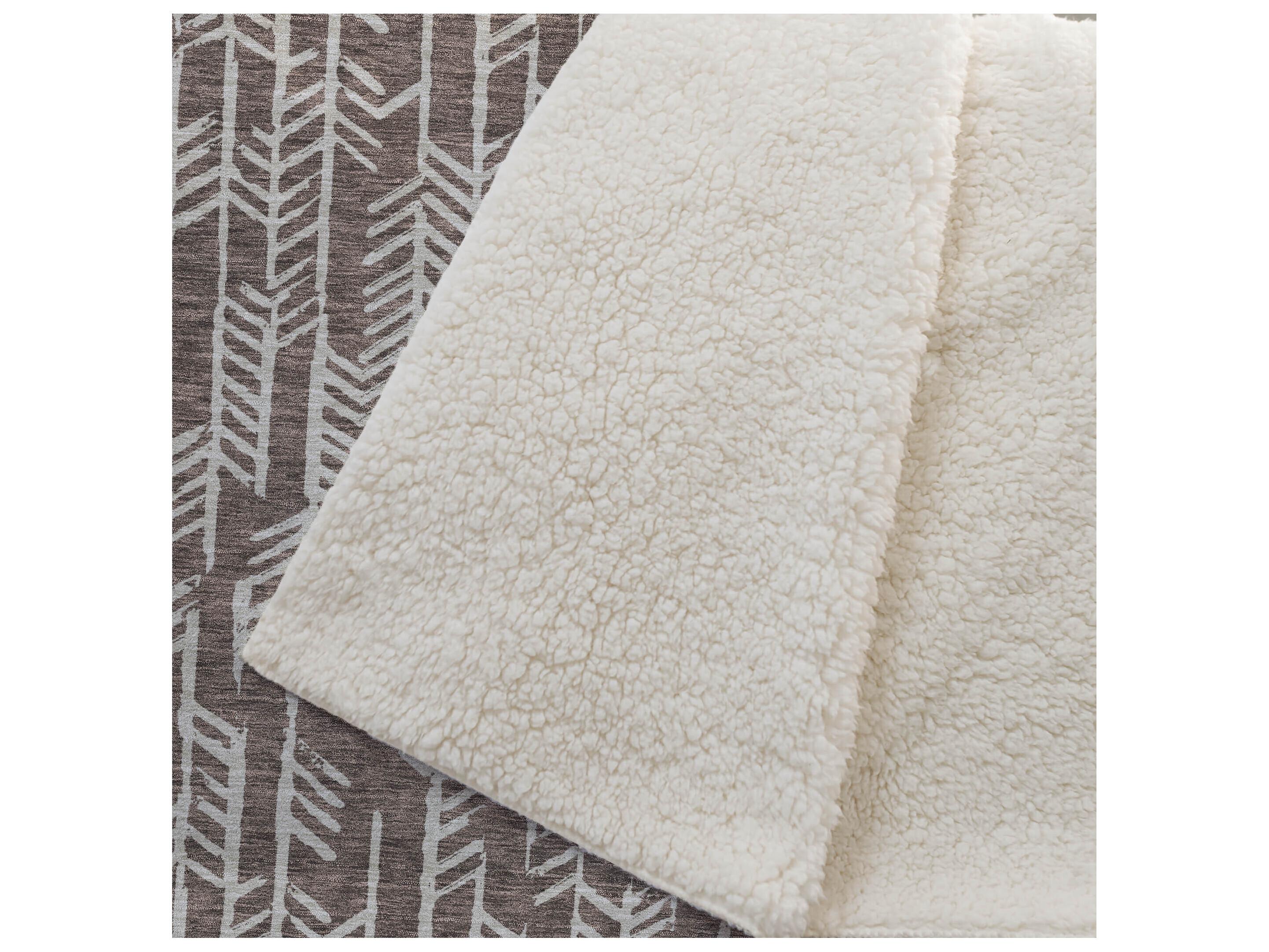 Dalyn Sherpa Brown Polyester Throw