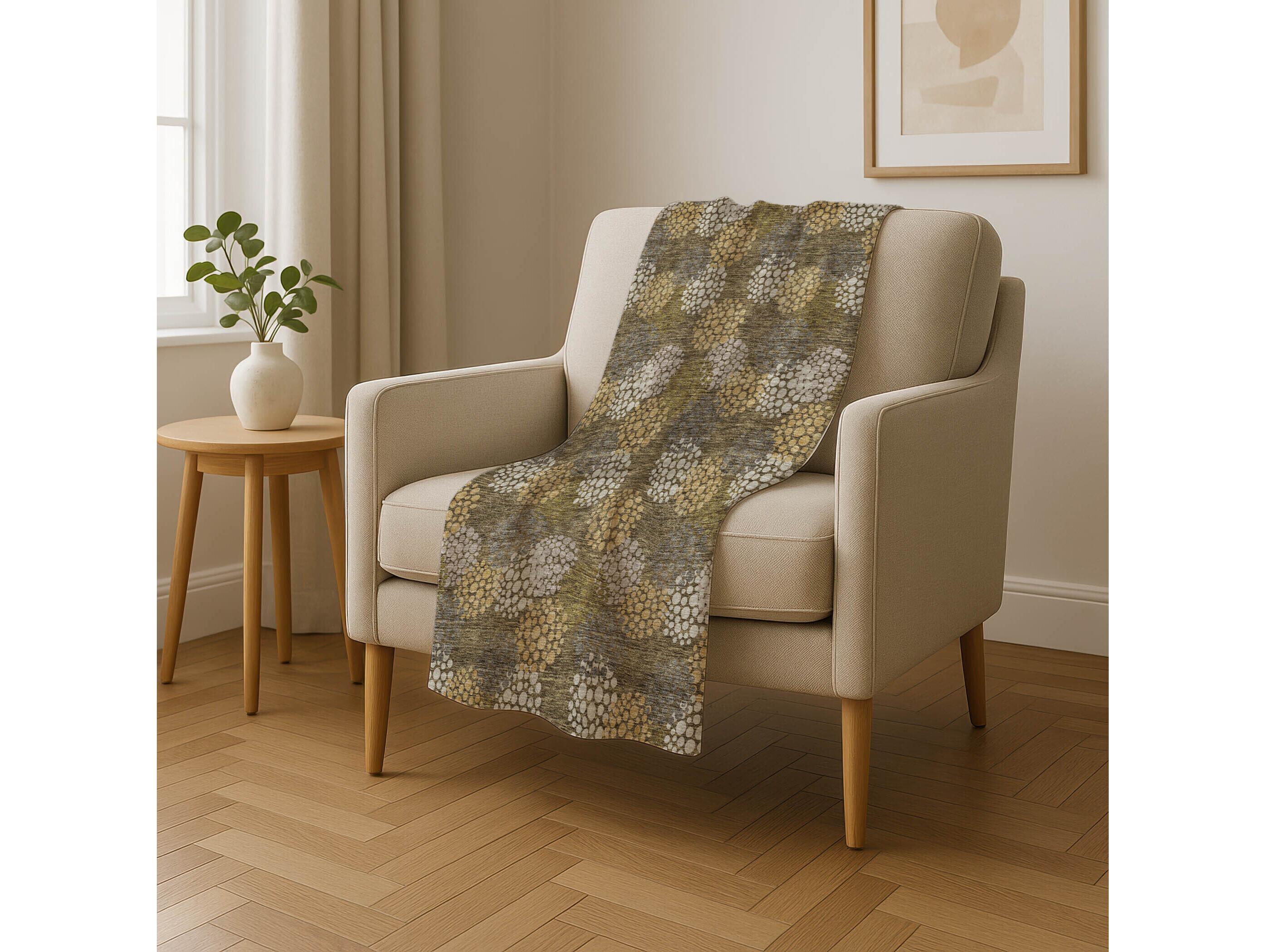 Dalyn Sherpa Brown Polyester Throw