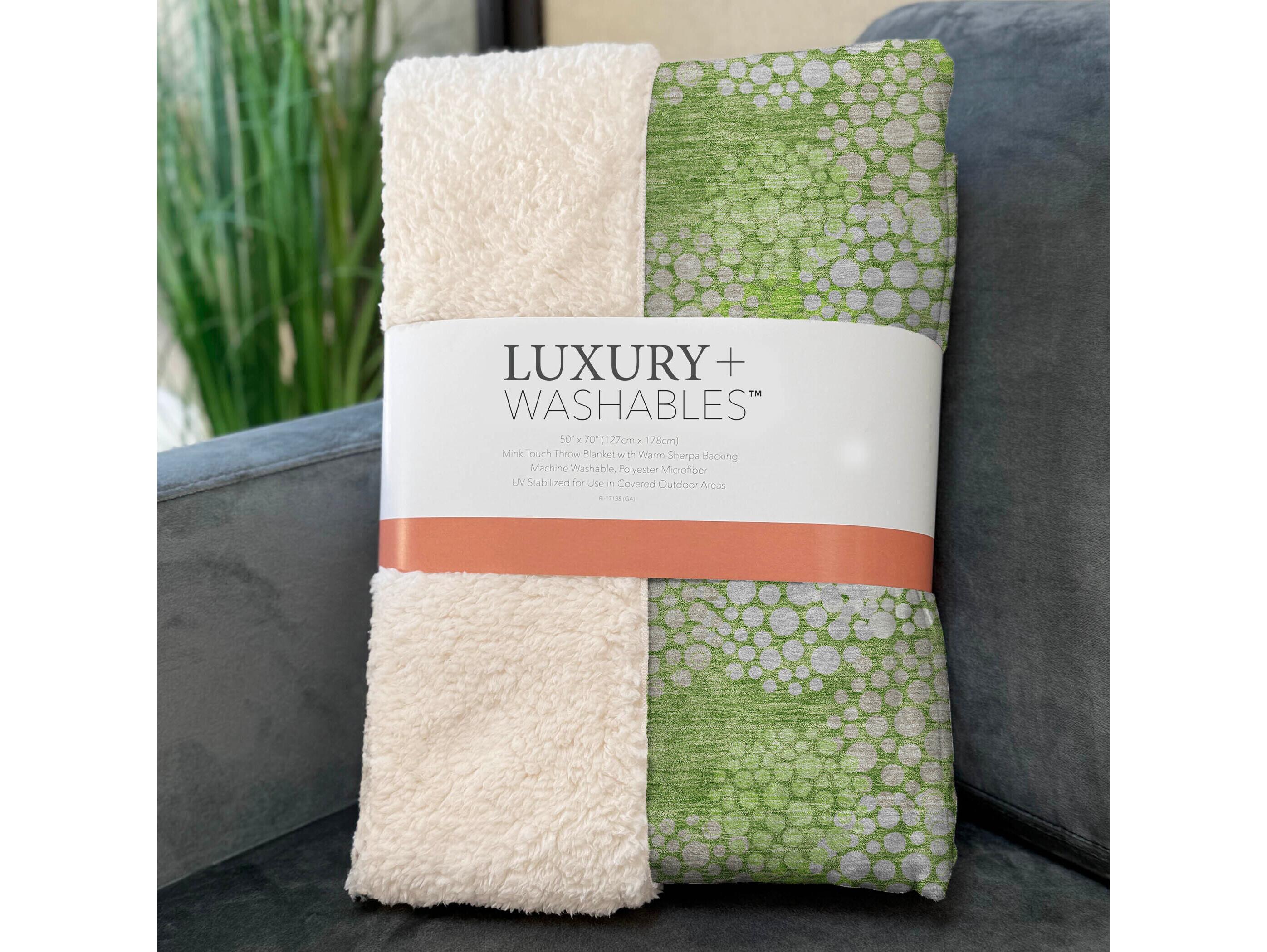 Dalyn Sherpa Green Polyester Throw