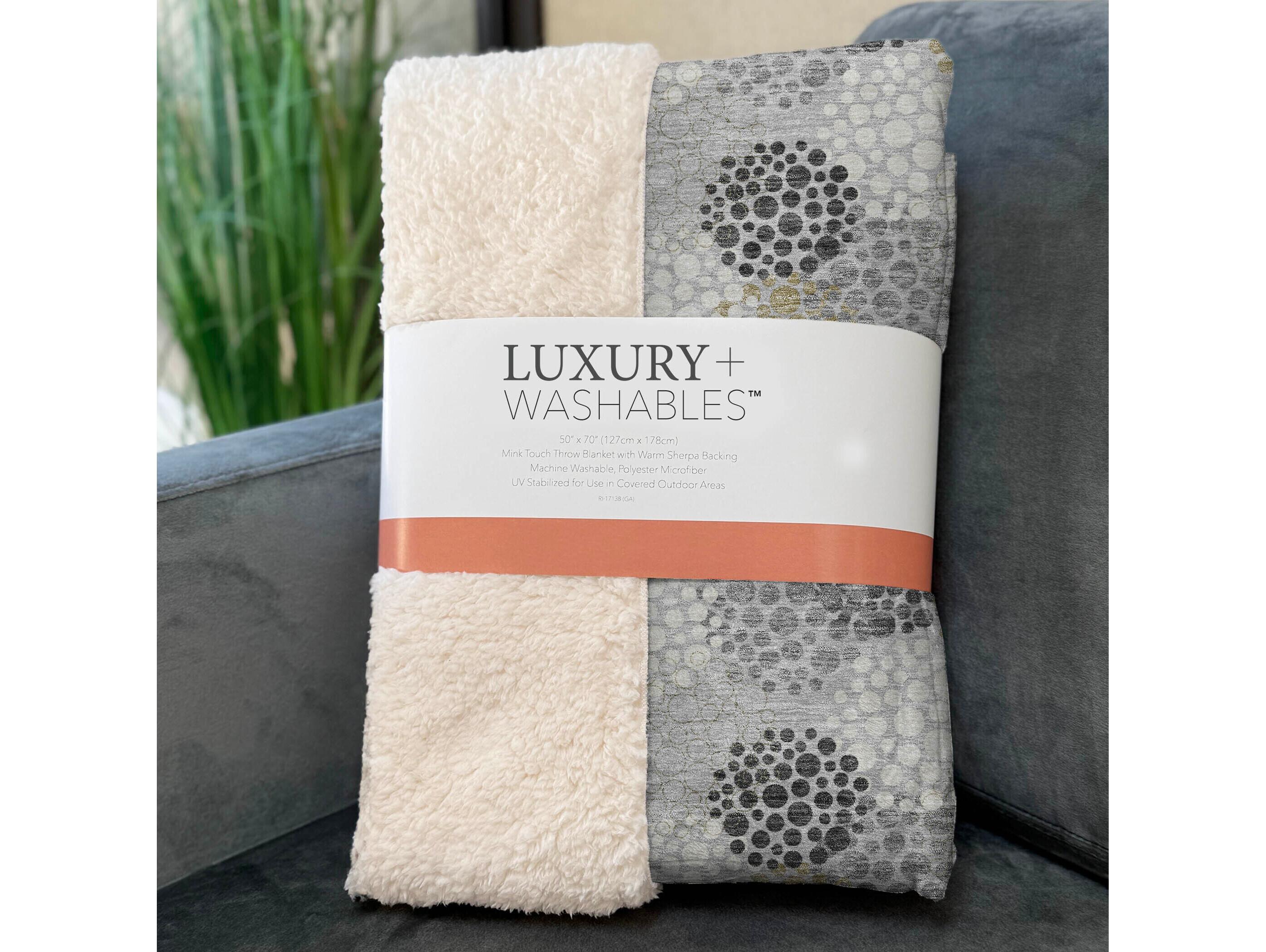 Dalyn Sherpa Gray Polyester Throw