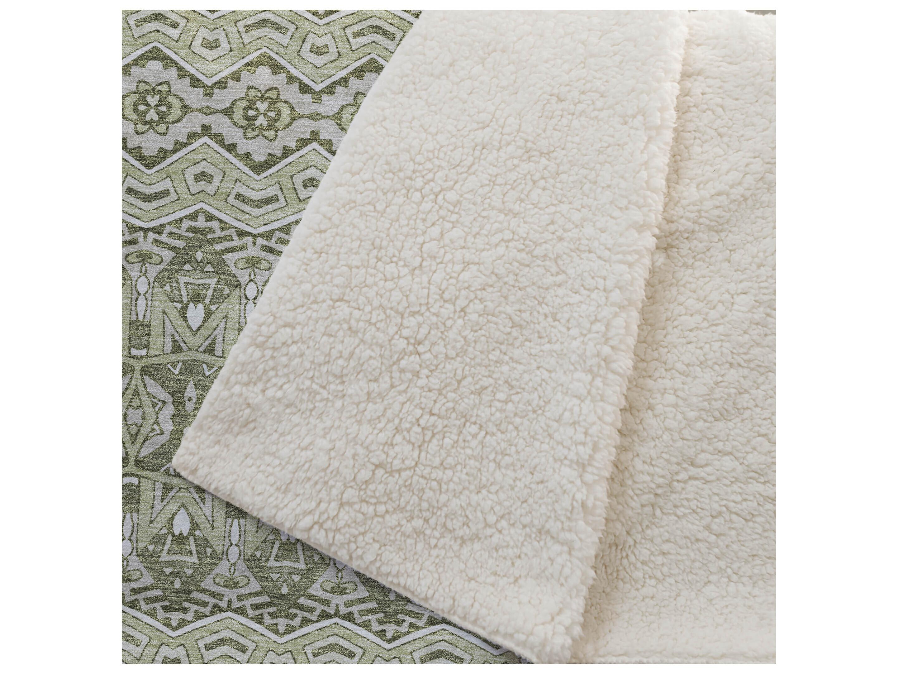 Dalyn Sherpa Green Polyester Throw