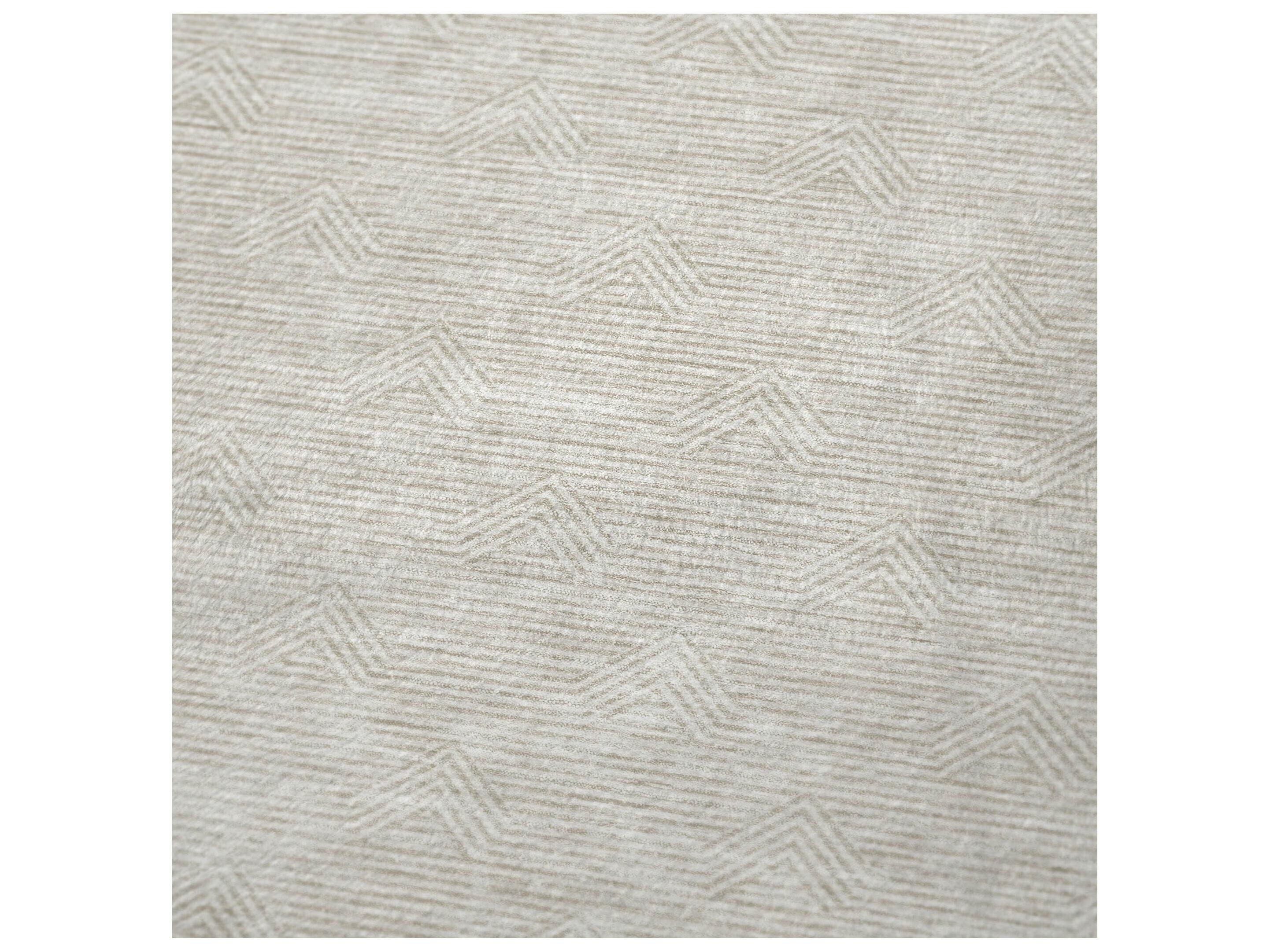 Dalyn Sherpa Ivory Polyester Throw