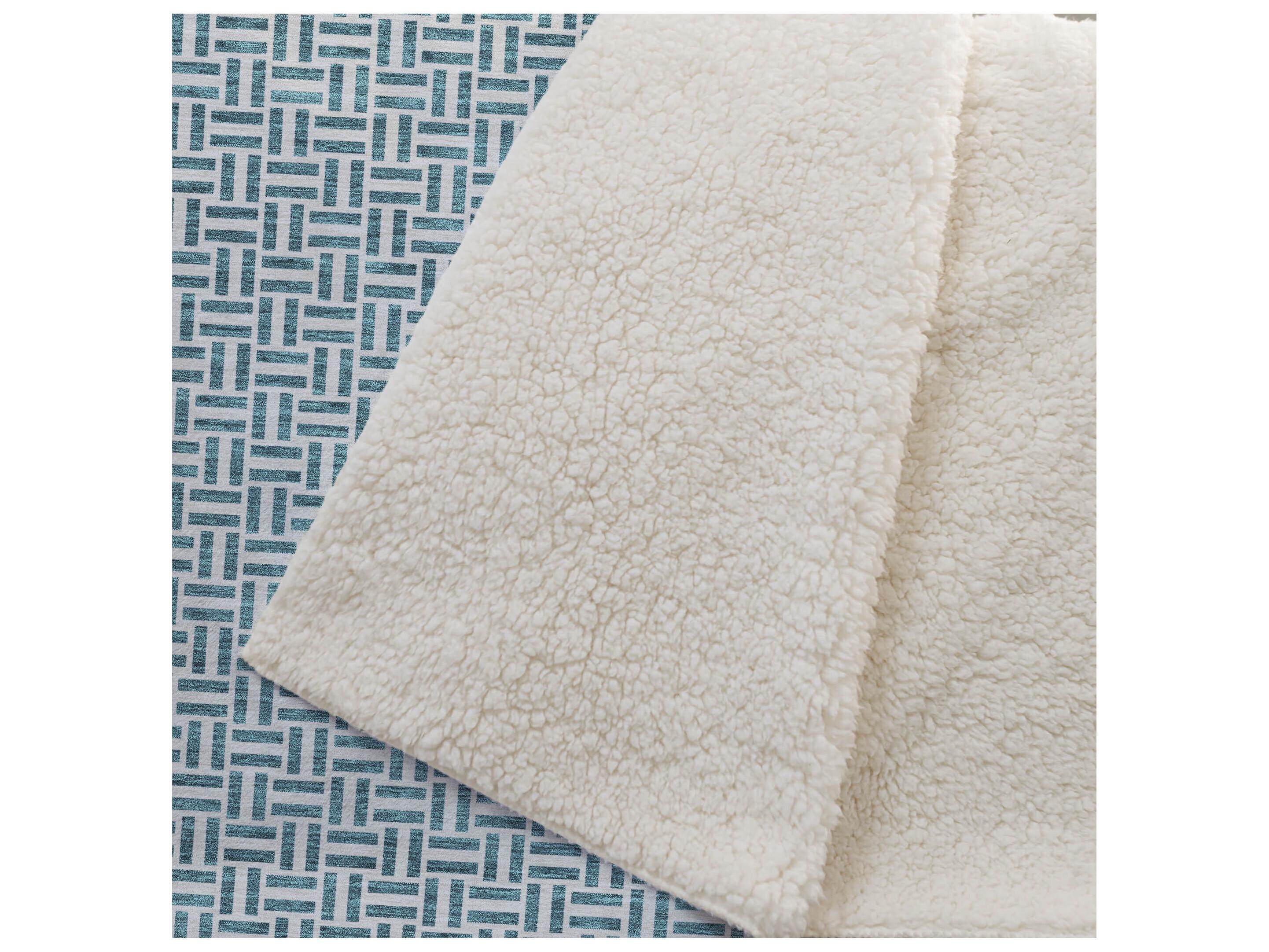 Dalyn Sherpa Teal Polyester Throw