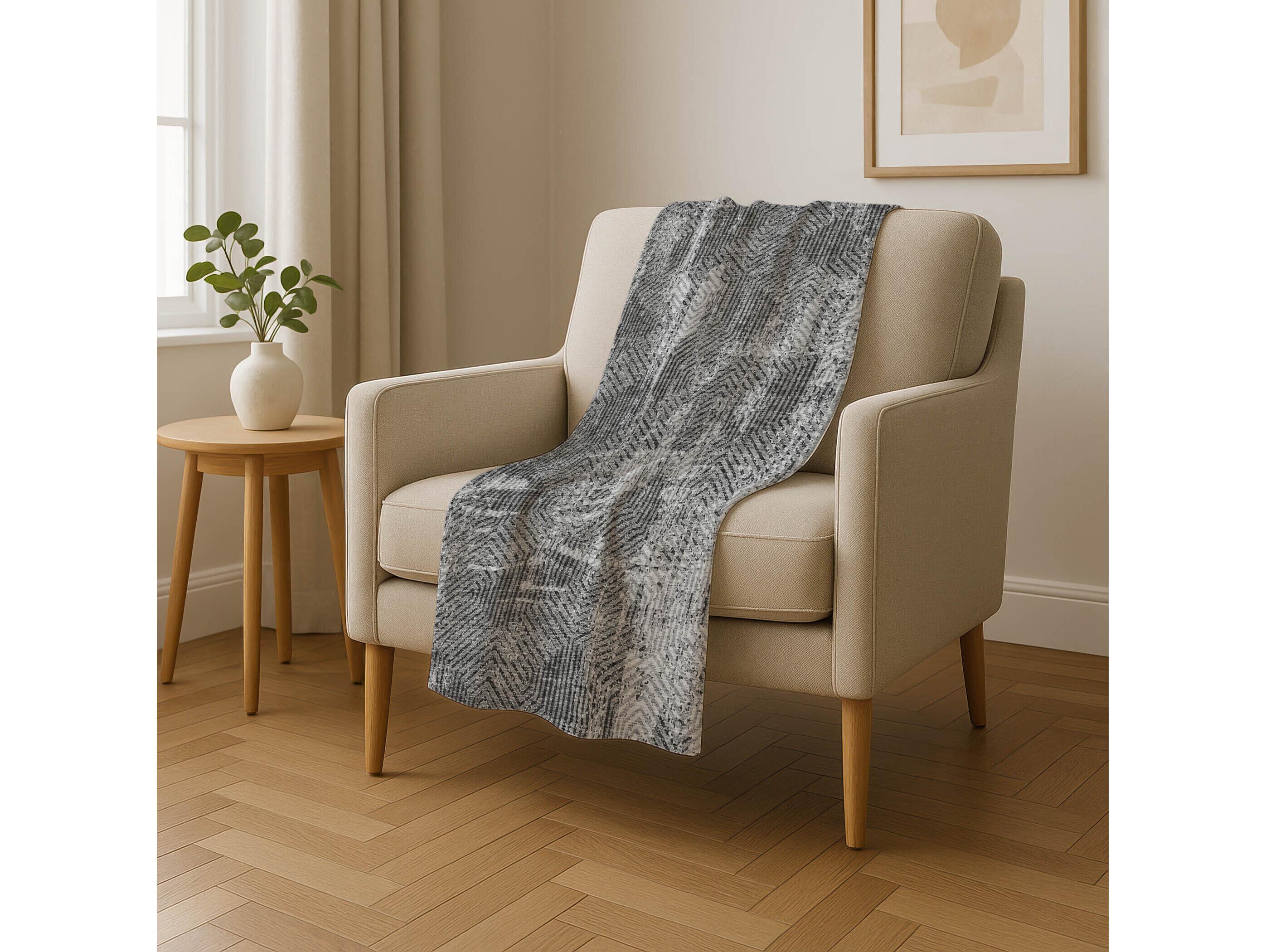 Dalyn Sherpa Gray Polyester Throw