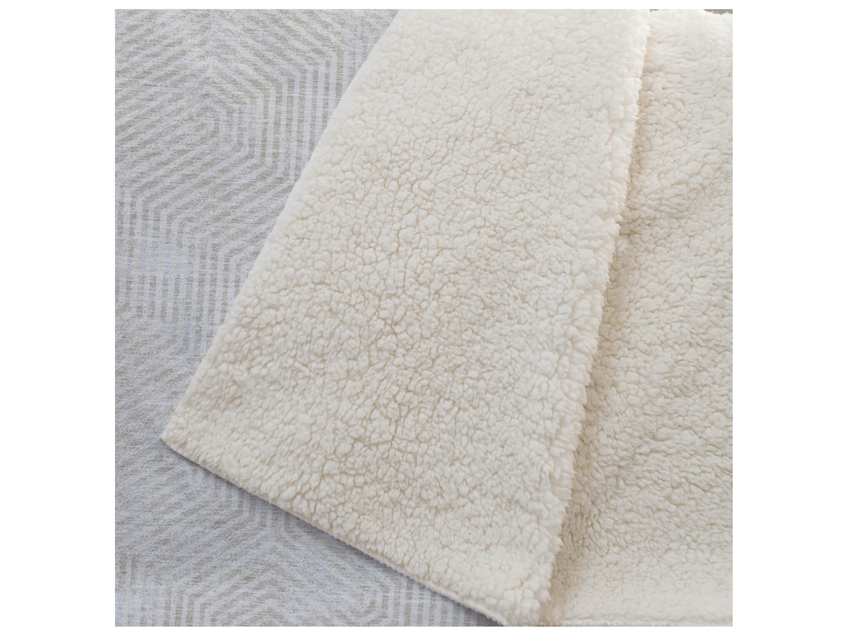 Dalyn Sherpa Ivory Polyester Throw