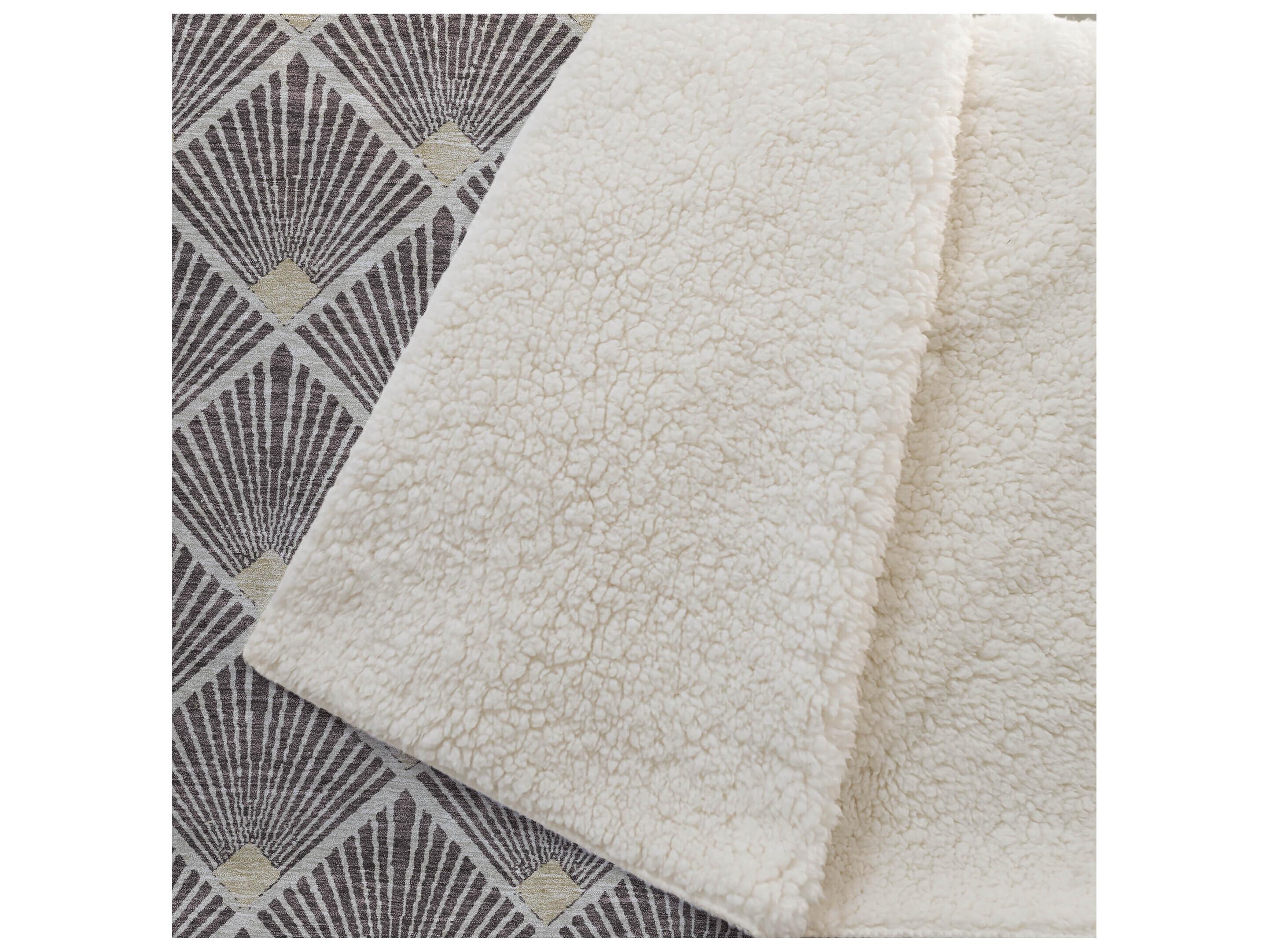 Dalyn Sherpa Brown Polyester Throw