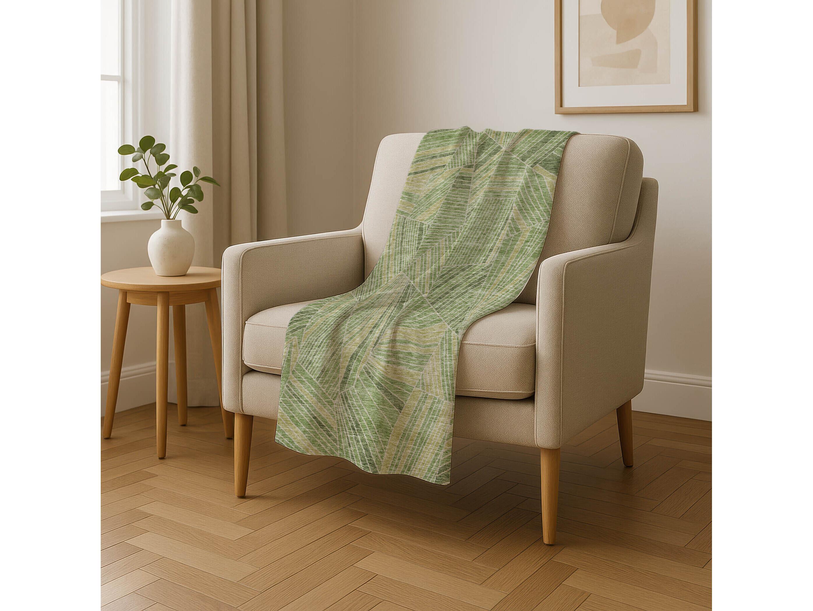 Dalyn Sherpa Green Polyester Throw