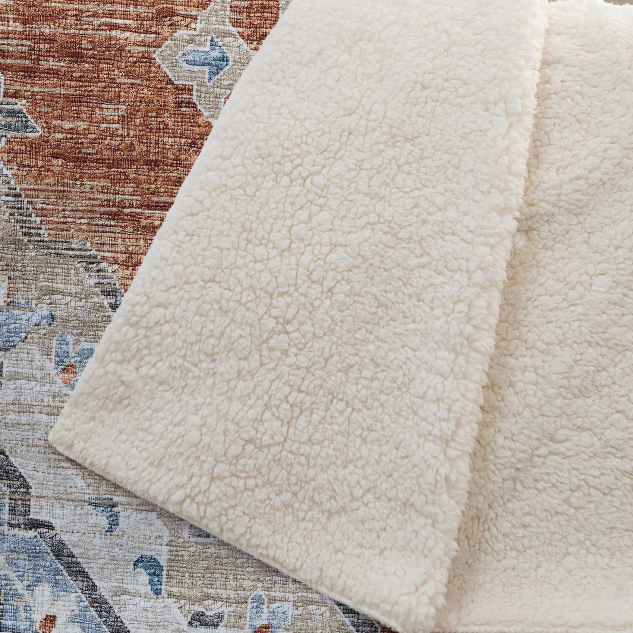 Dalyn Sherpa Orange Polyester Throw