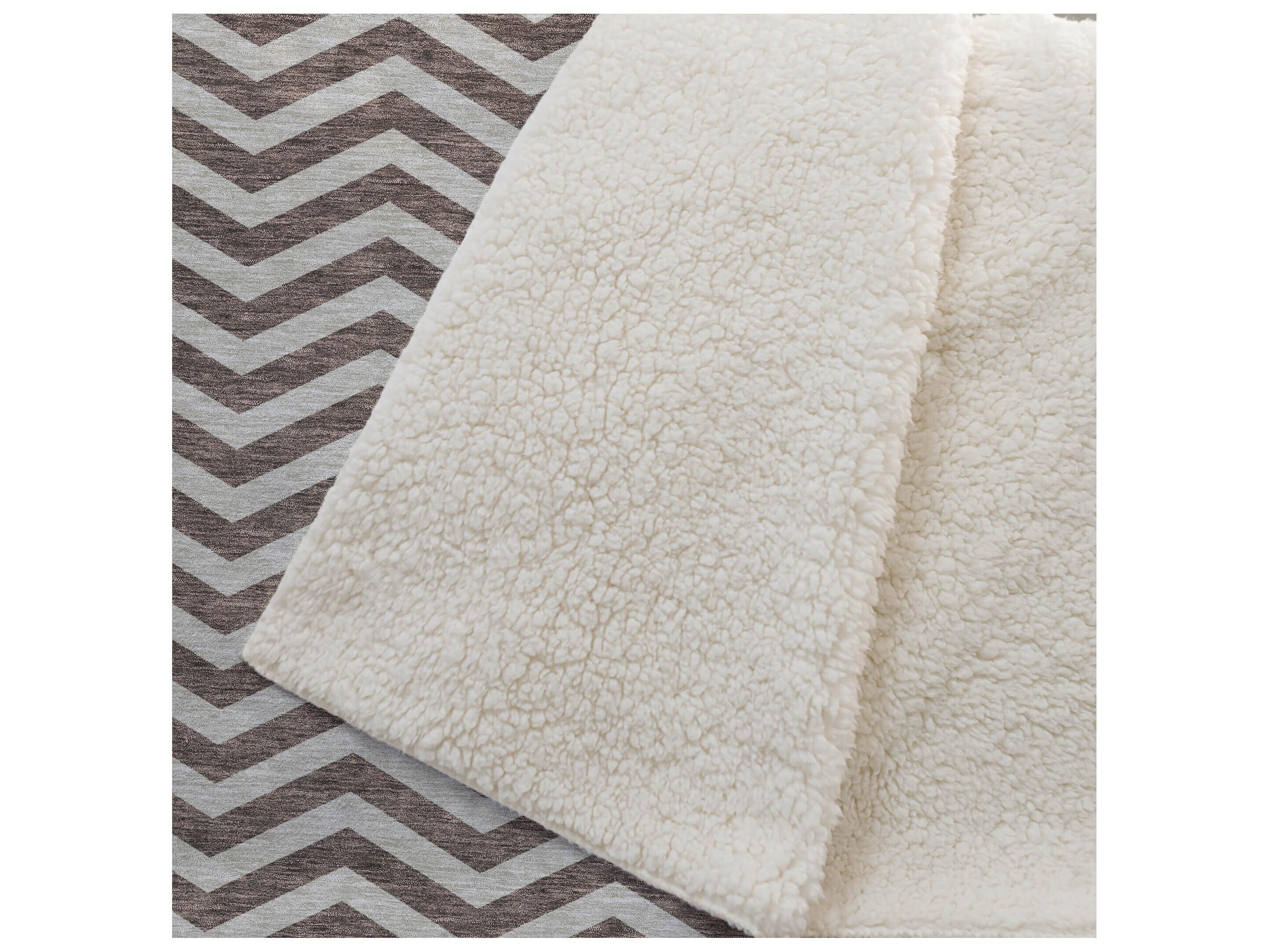 Dalyn Sherpa Brown Polyester Throw