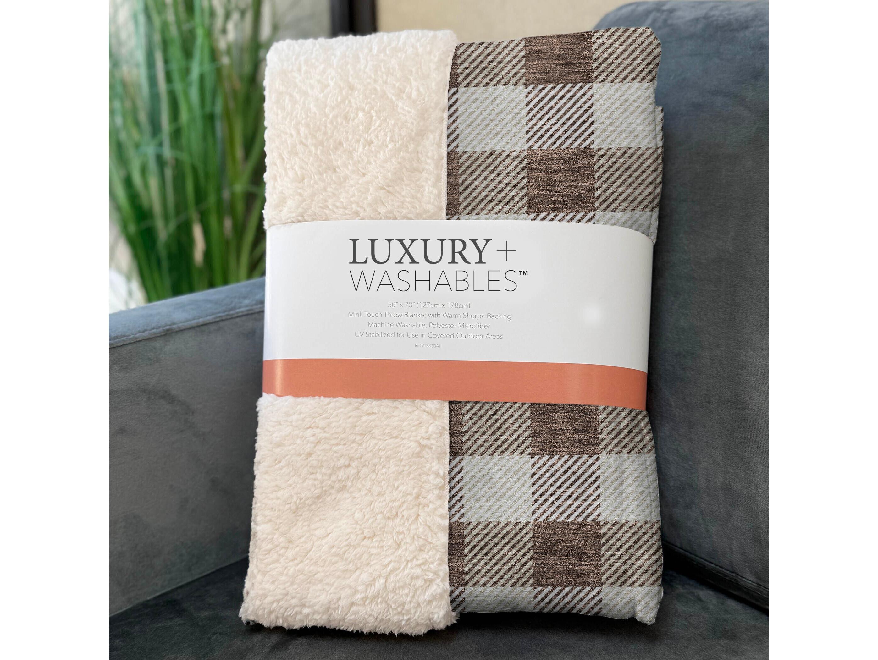 Dalyn Sherpa Brown Polyester Throw