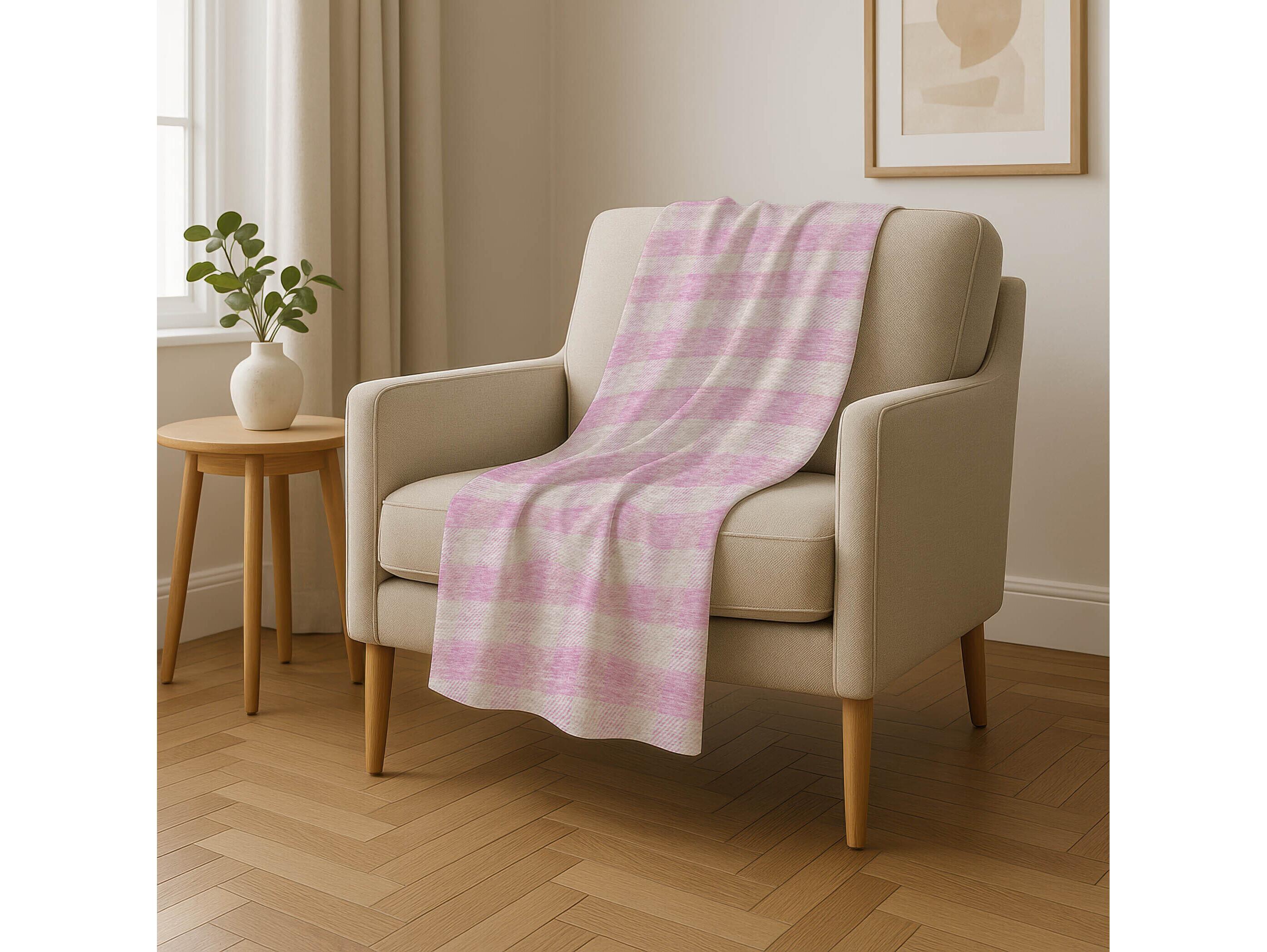 Dalyn Sherpa Pink Polyester Throw