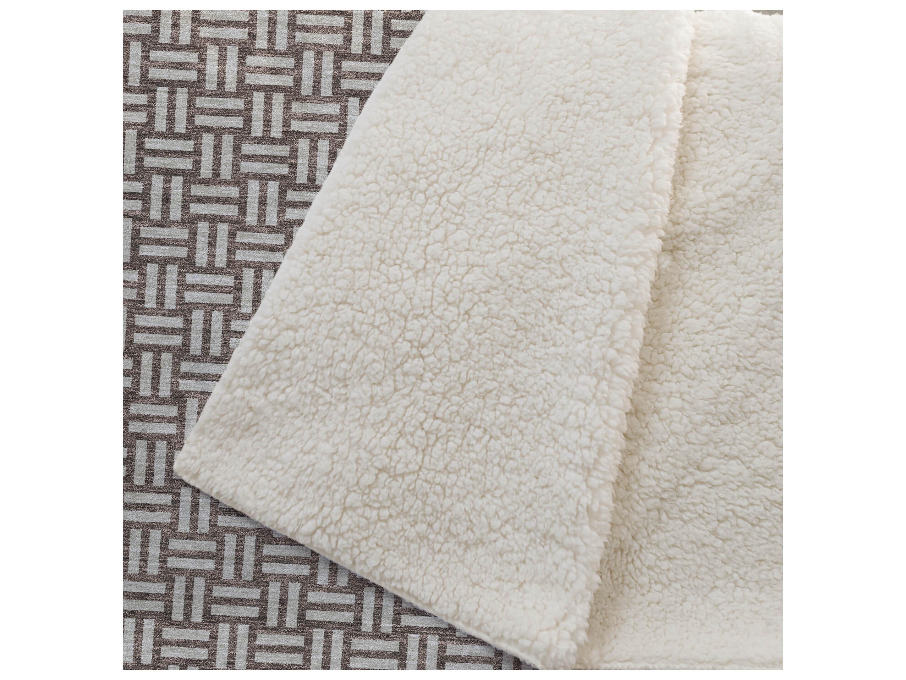 Dalyn Sherpa Brown Polyester Throw
