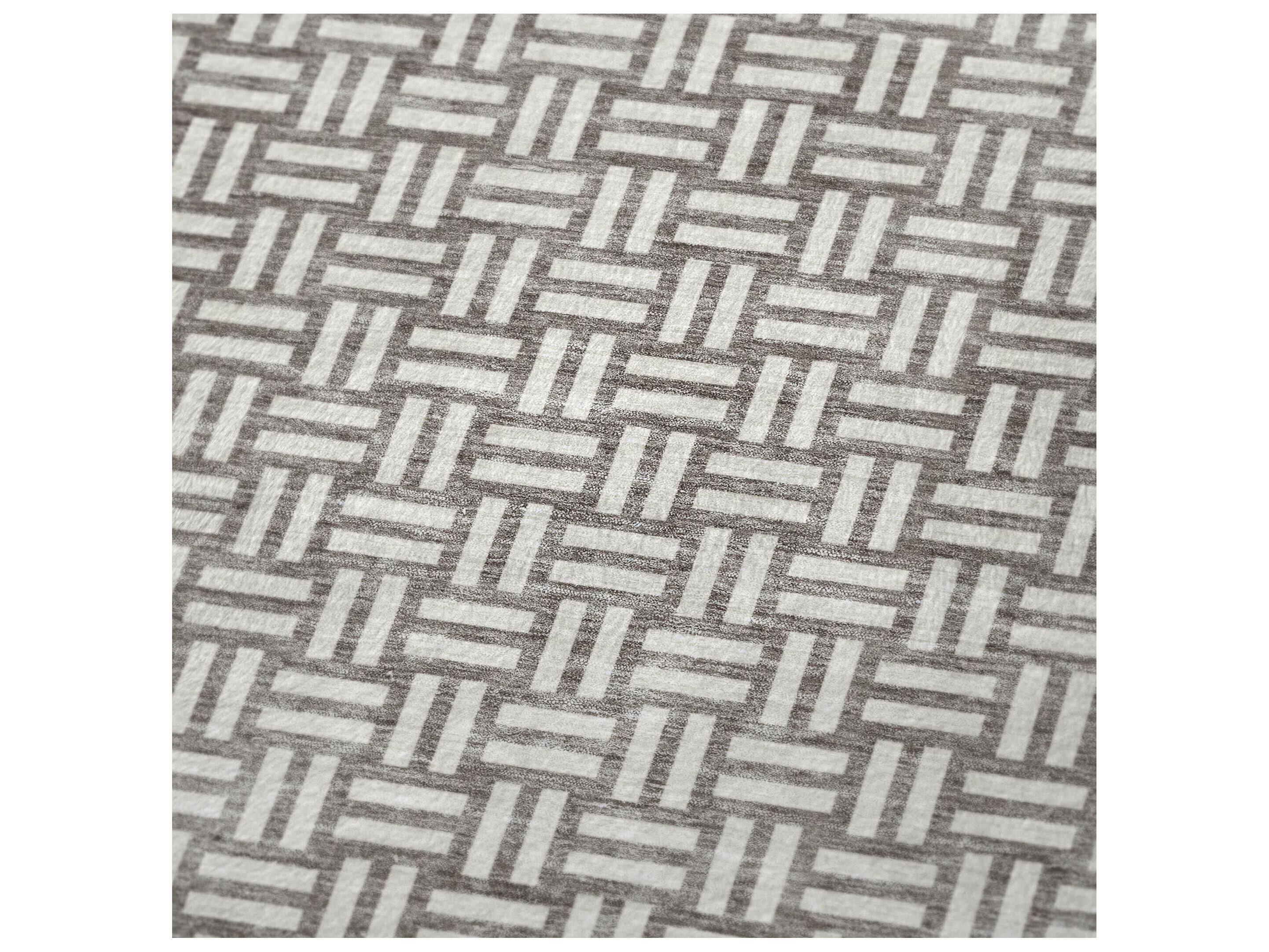 Dalyn Sherpa Brown Polyester Throw