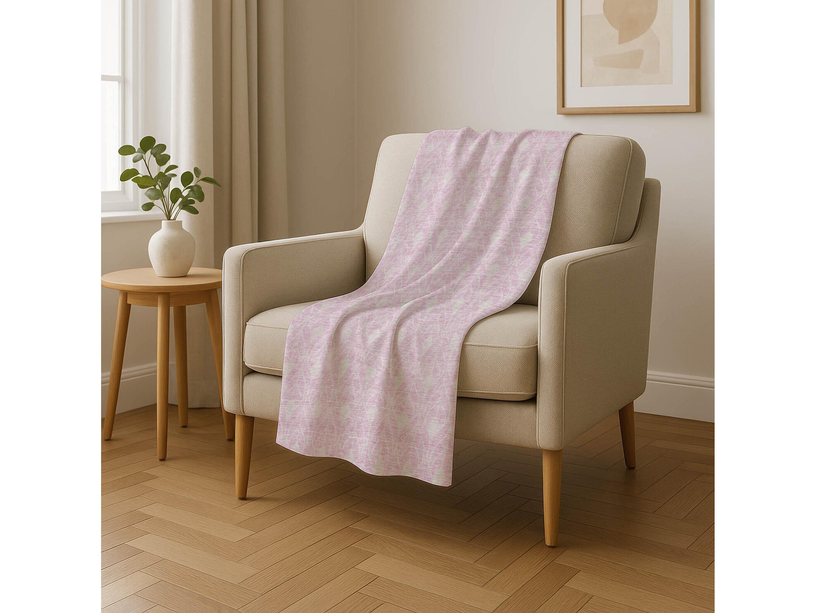 Dalyn Sherpa Pink Polyester Throw