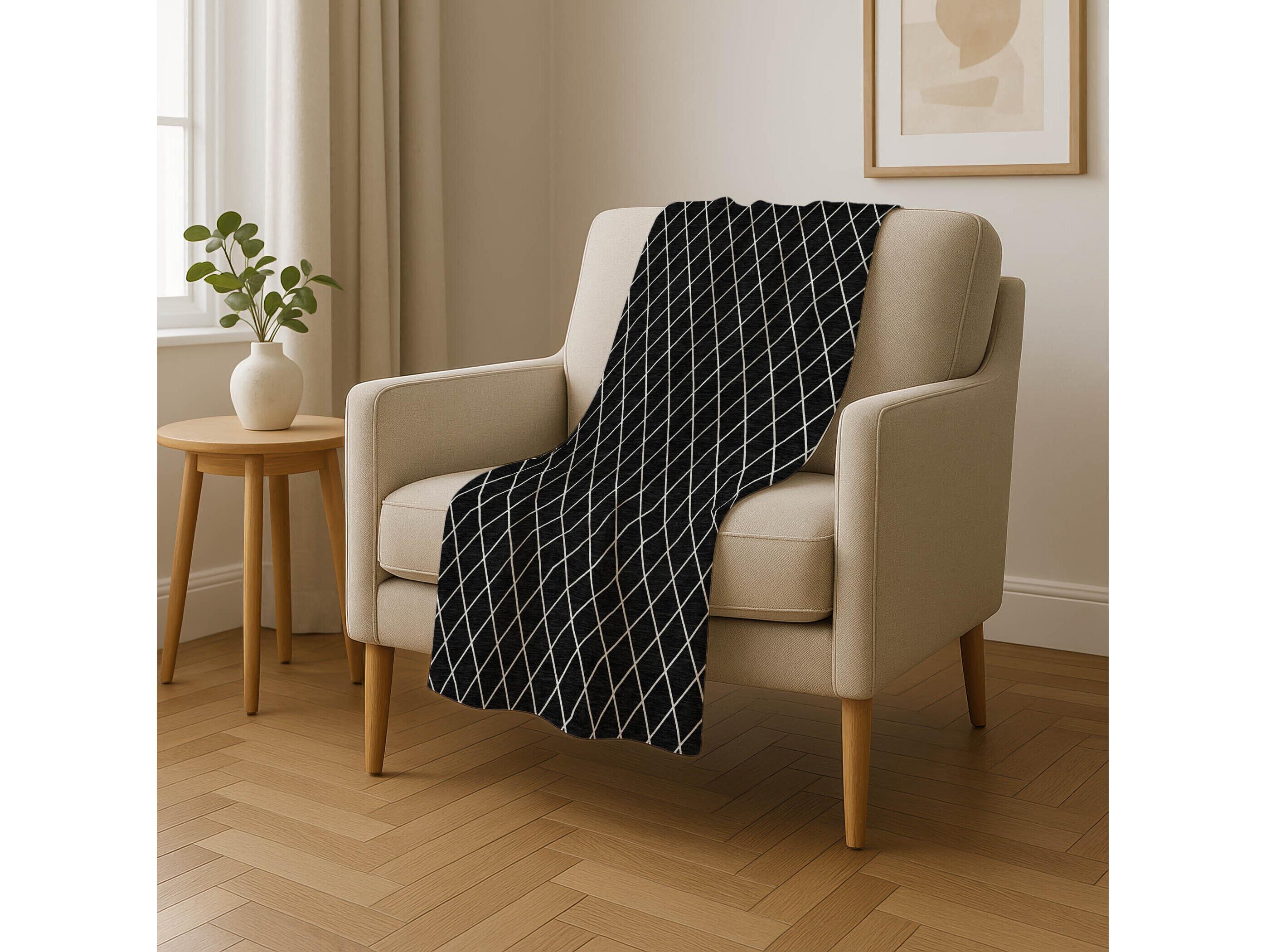 Dalyn Sherpa Black Polyester Throw